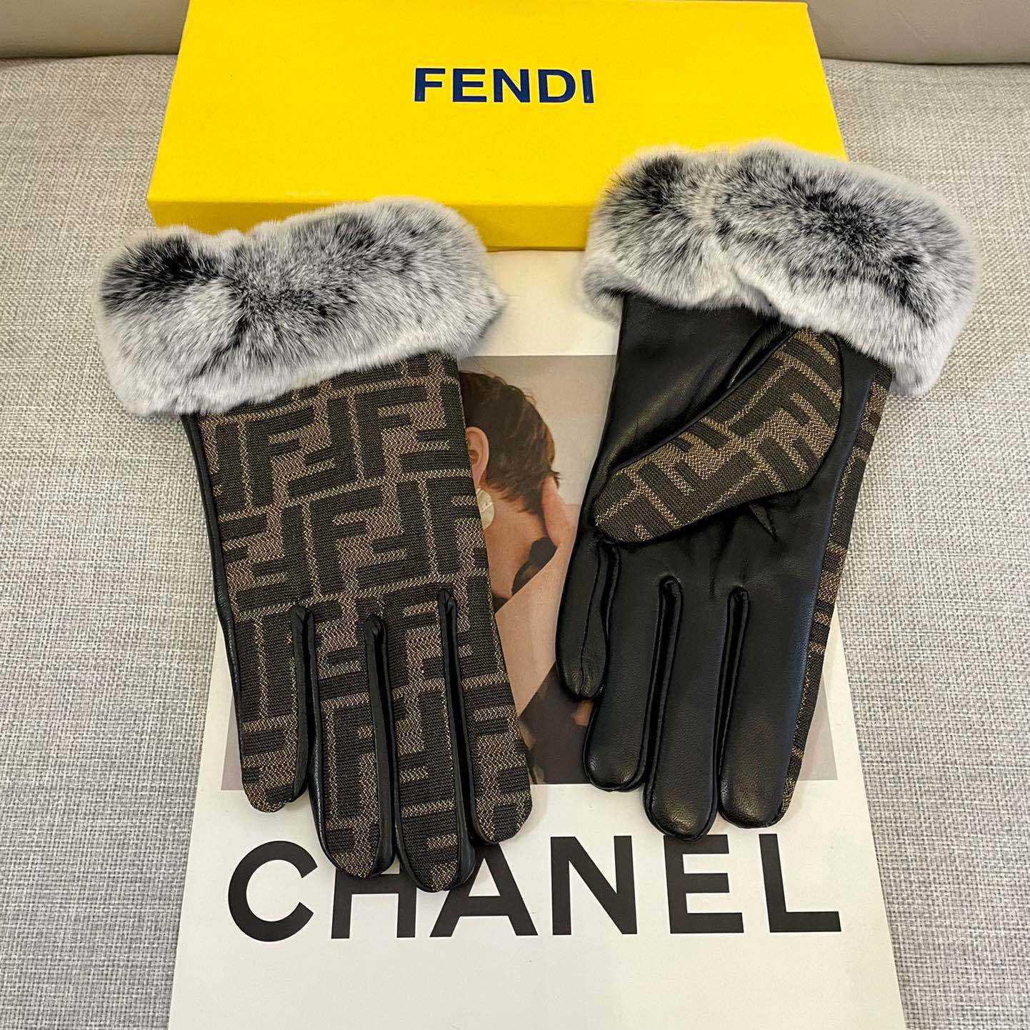 Fendi Gloves - PerfectKickZ