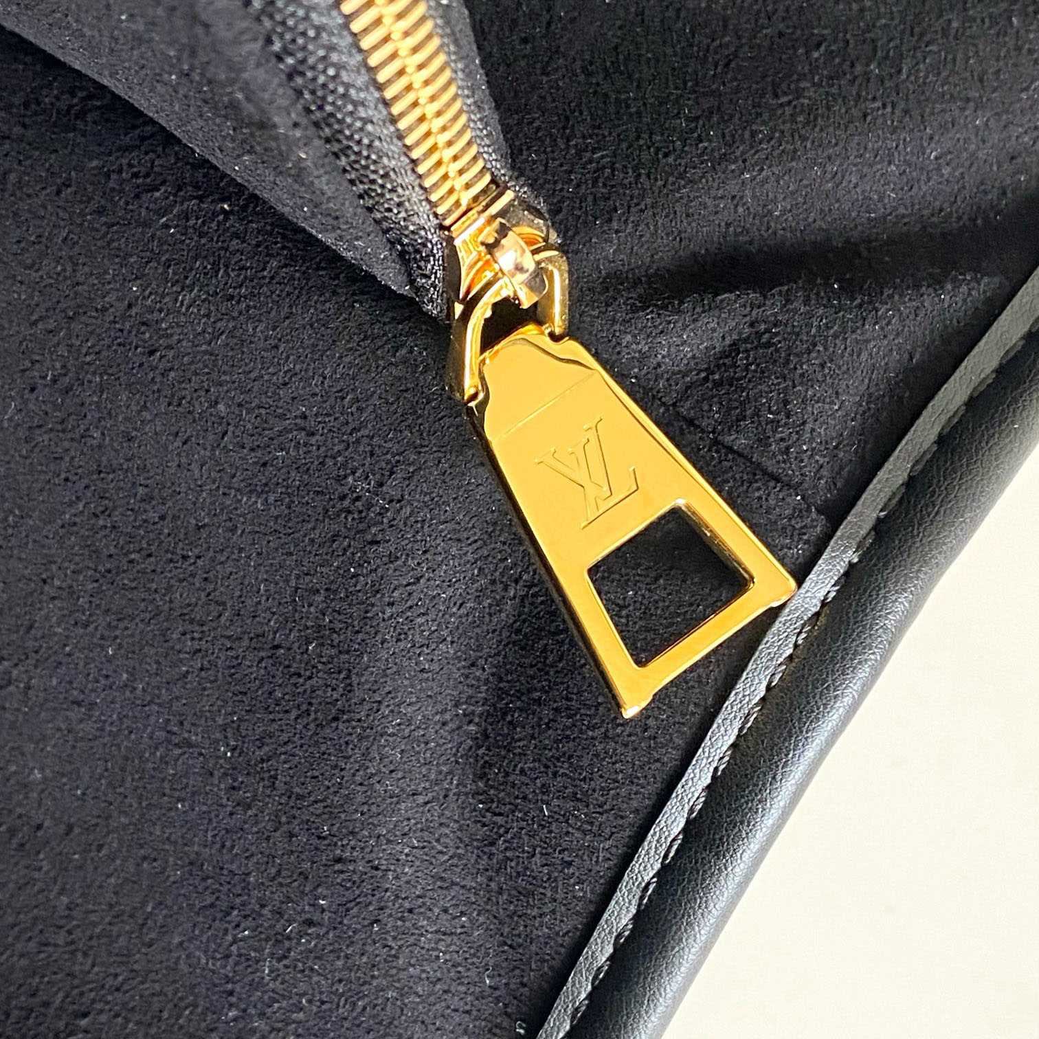 Louis Vuitton Babylone Tote MM   M47185 - PerfectKickZ