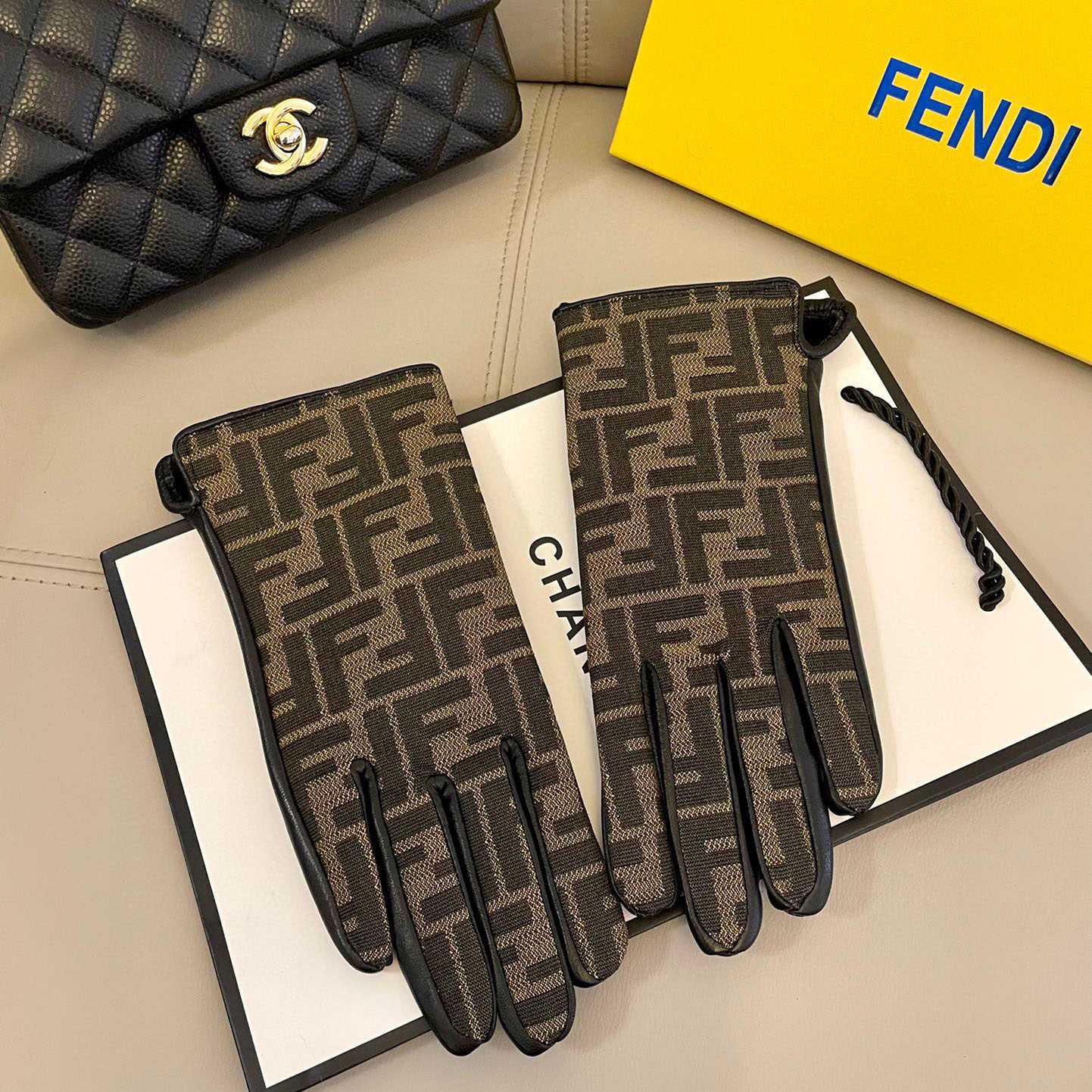 Fendi Gloves - PerfectKickZ