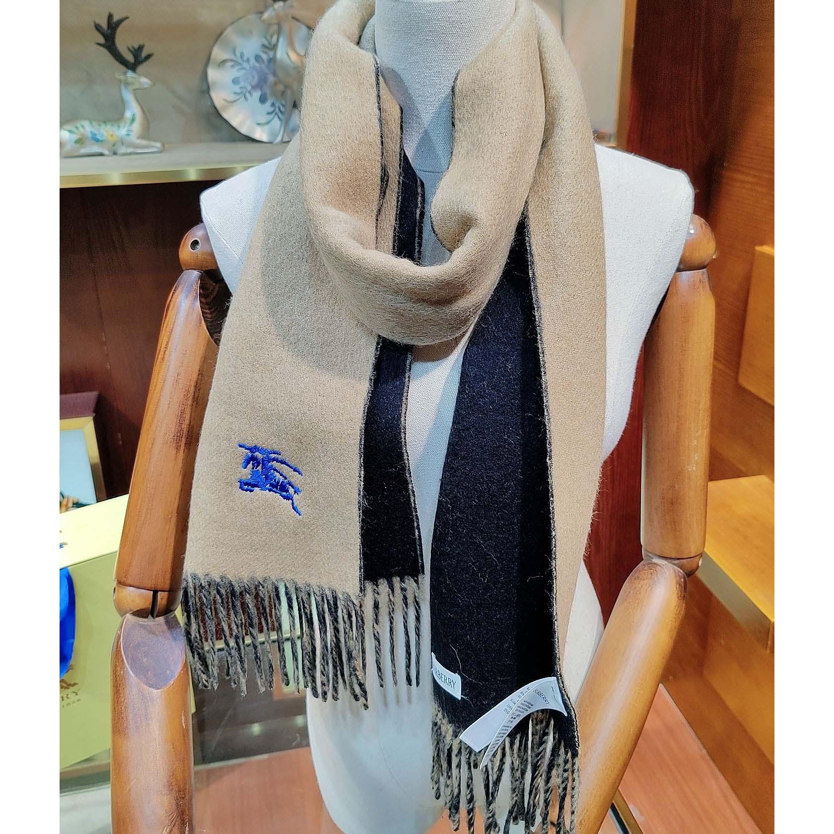 Burberry Reversible Cashmere Scarf - PerfectKickZ