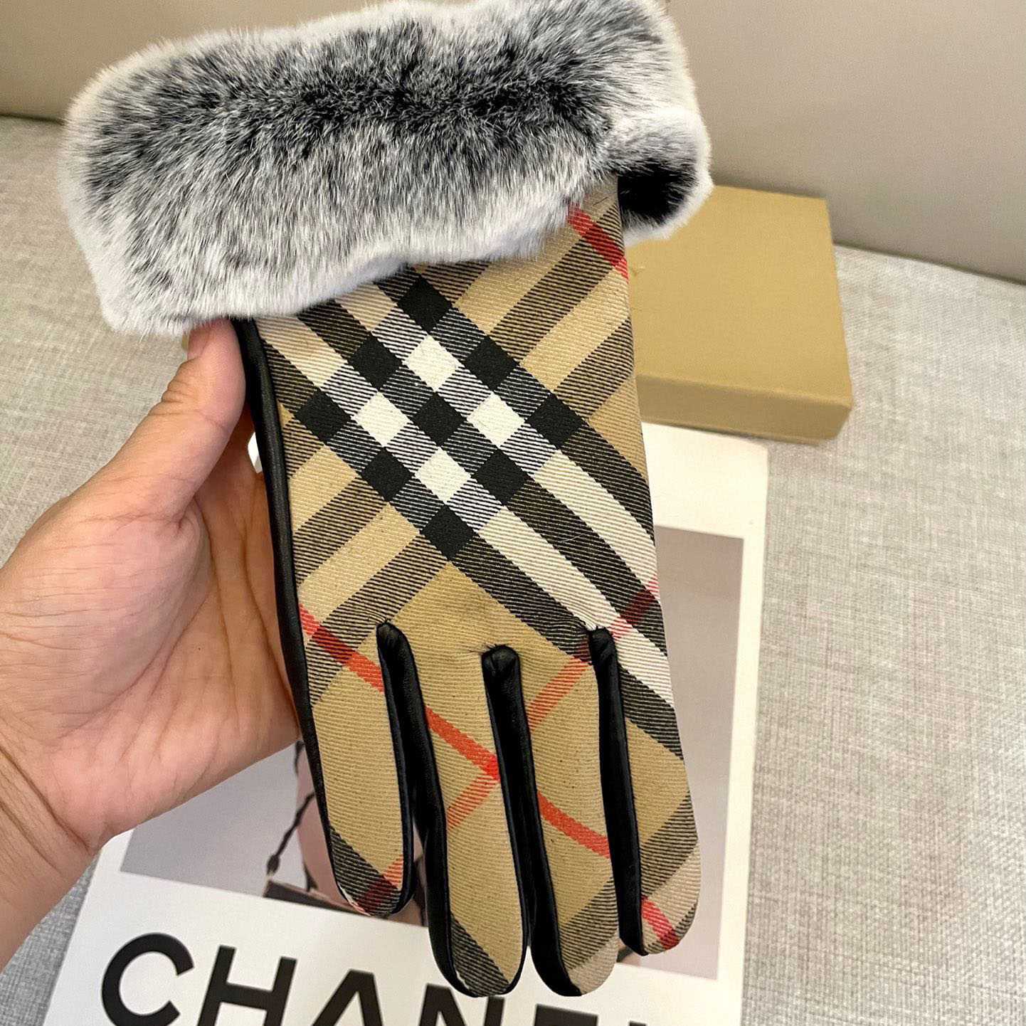 Burberry Gloves  - PerfectKickZ