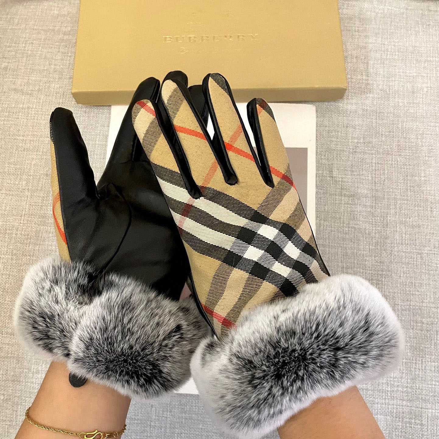 Burberry Gloves  - PerfectKickZ