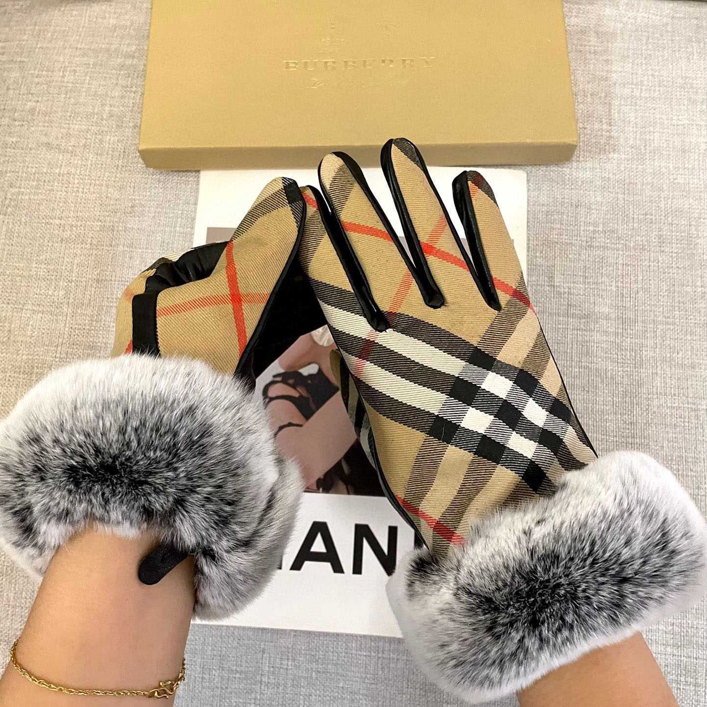 Burberry Gloves  - PerfectKickZ