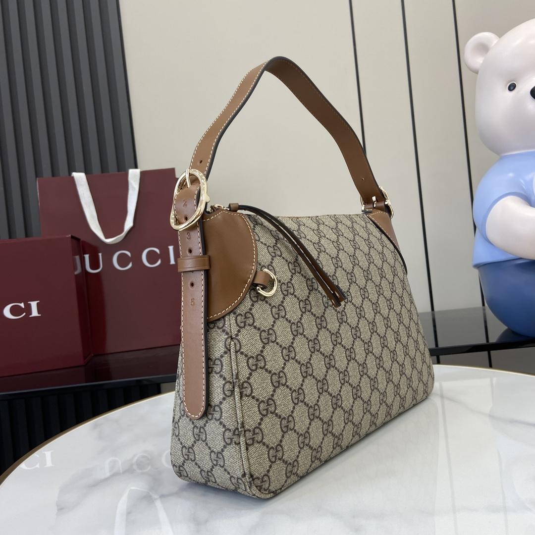 Gucci GG Emblem Medium Shoulder Bag - PerfectKickZ