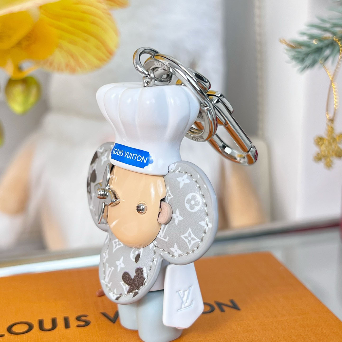 Louis Vuitton Vivienne Baker Collectible  M01467 - PerfectKickZ