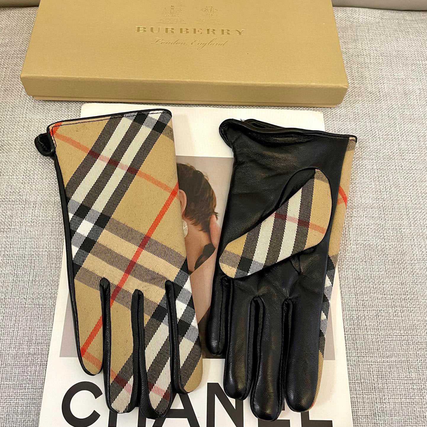 Burberry Gloves  - PerfectKickZ