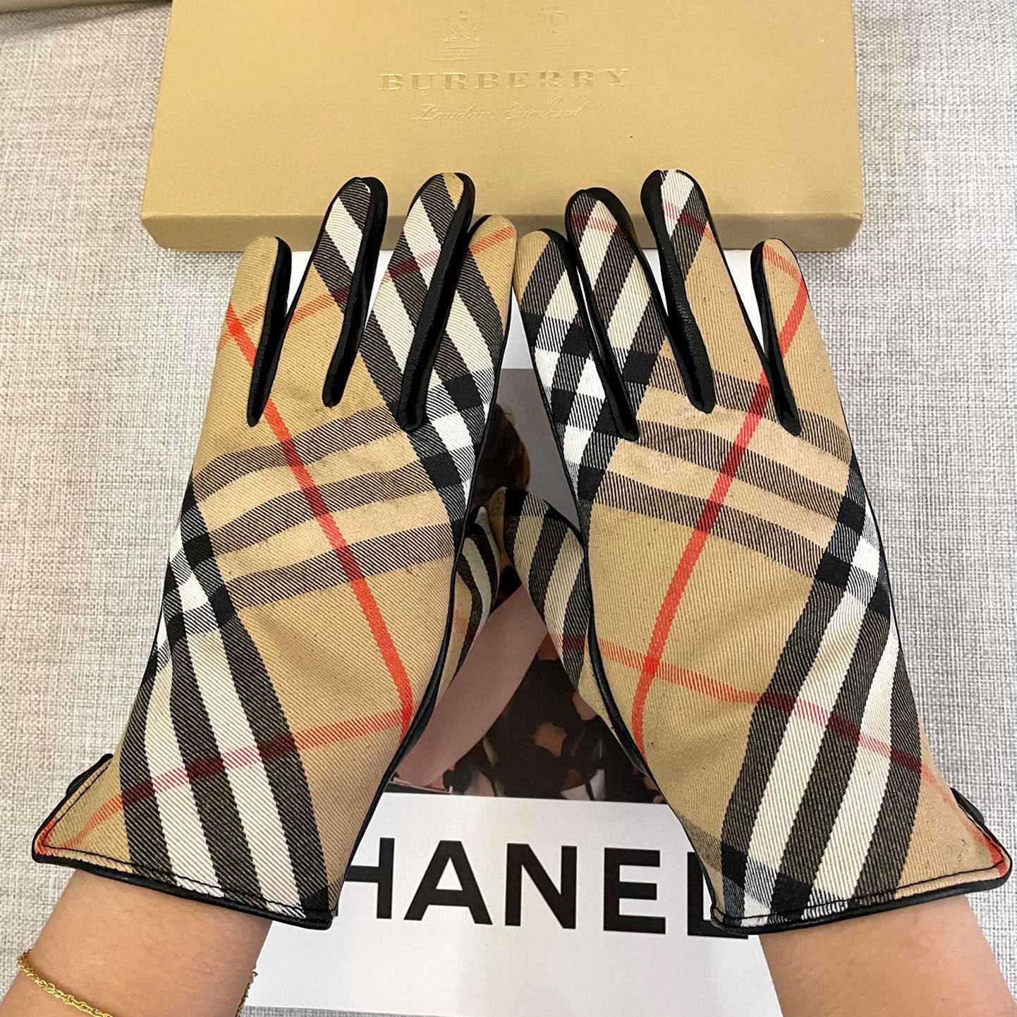 Burberry Gloves  - PerfectKickZ
