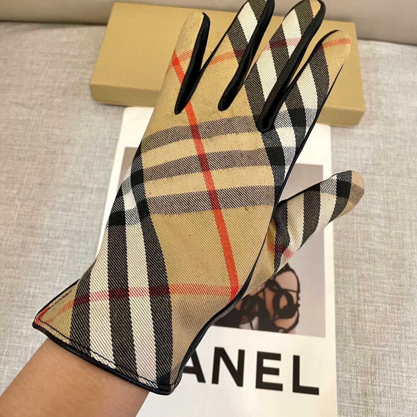 Burberry Gloves  - PerfectKickZ