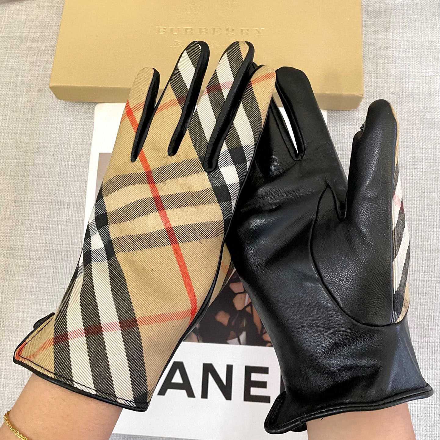 Burberry Gloves  - PerfectKickZ