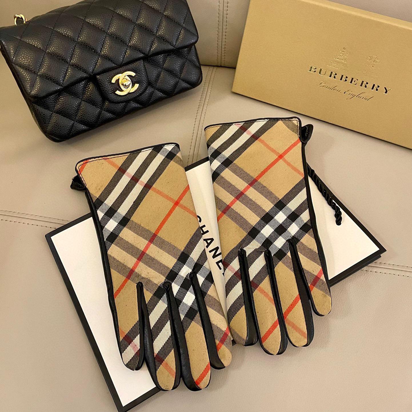 Burberry Gloves  - PerfectKickZ