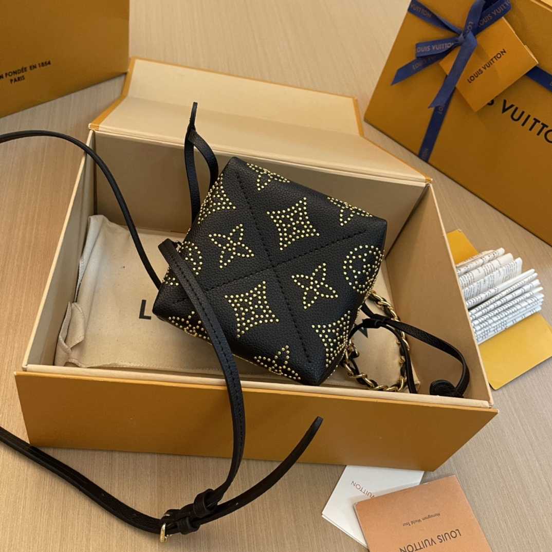 Louis Vuitton Pico Bella   M82744 - PerfectKickZ