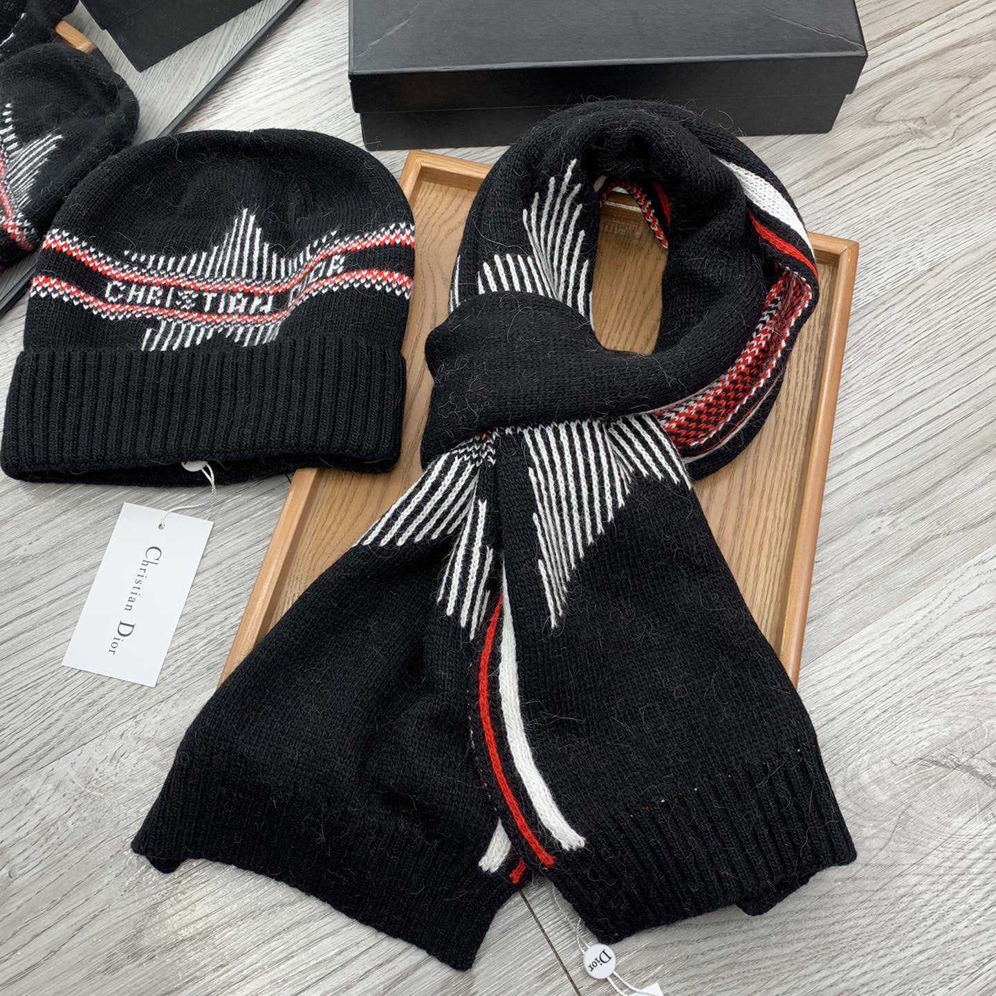Dior Beanie And Scarf - 