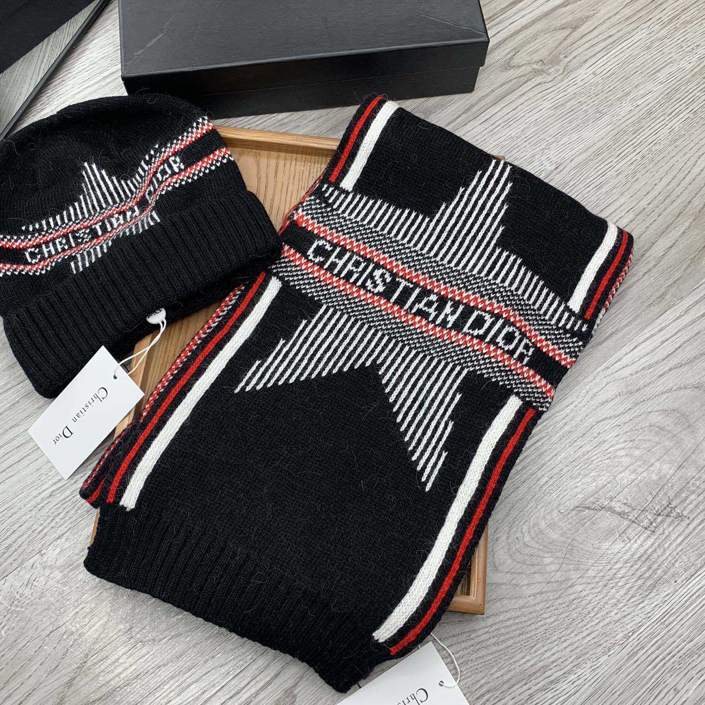 Dior Beanie And Scarf - 