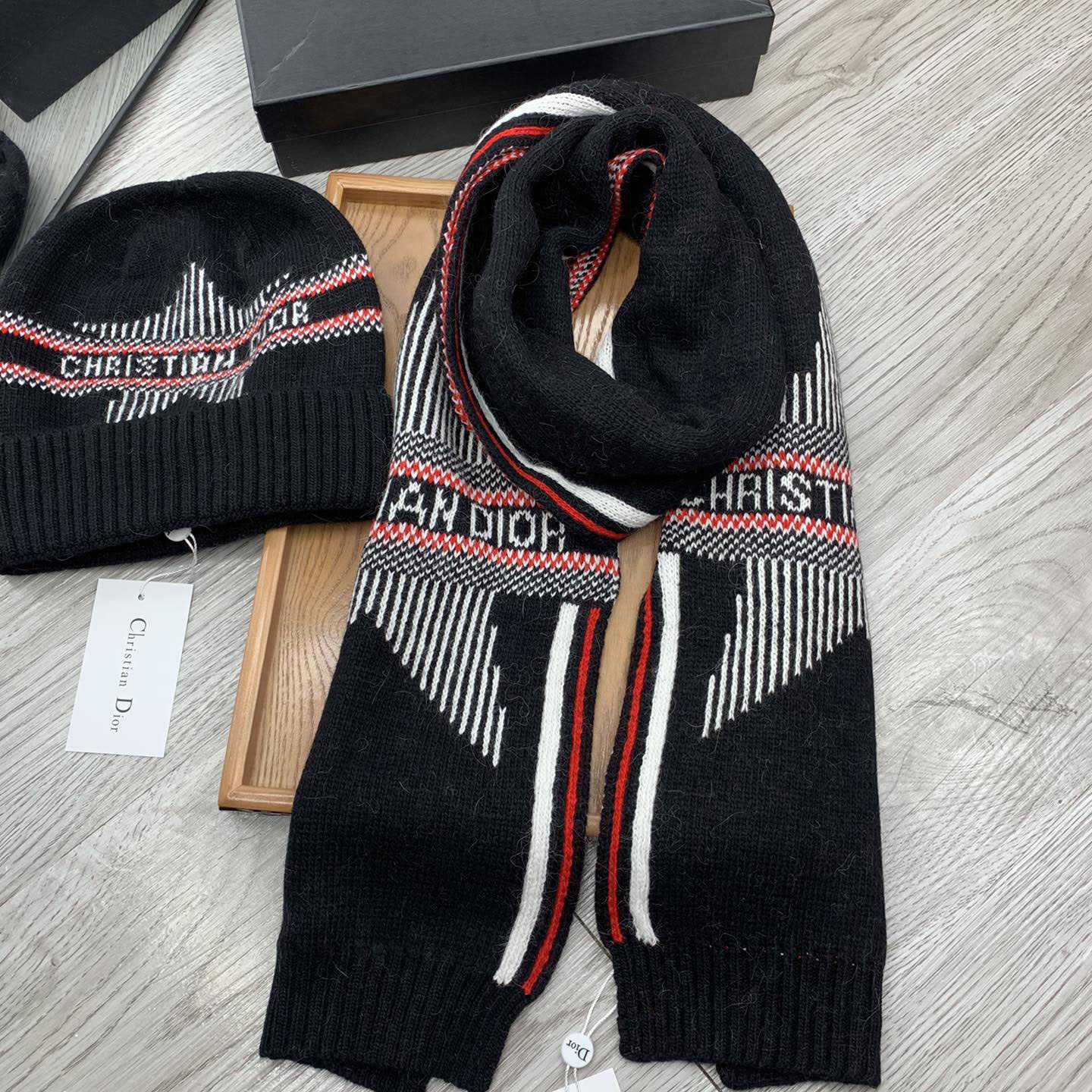 Dior Beanie And Scarf - 