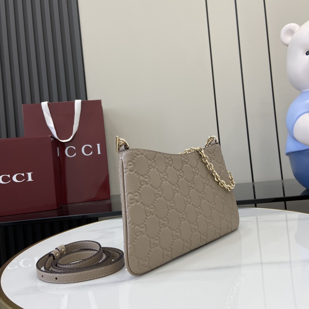 Gucci GG Emblem Medium Shoulder Bag - PerfectKickZ