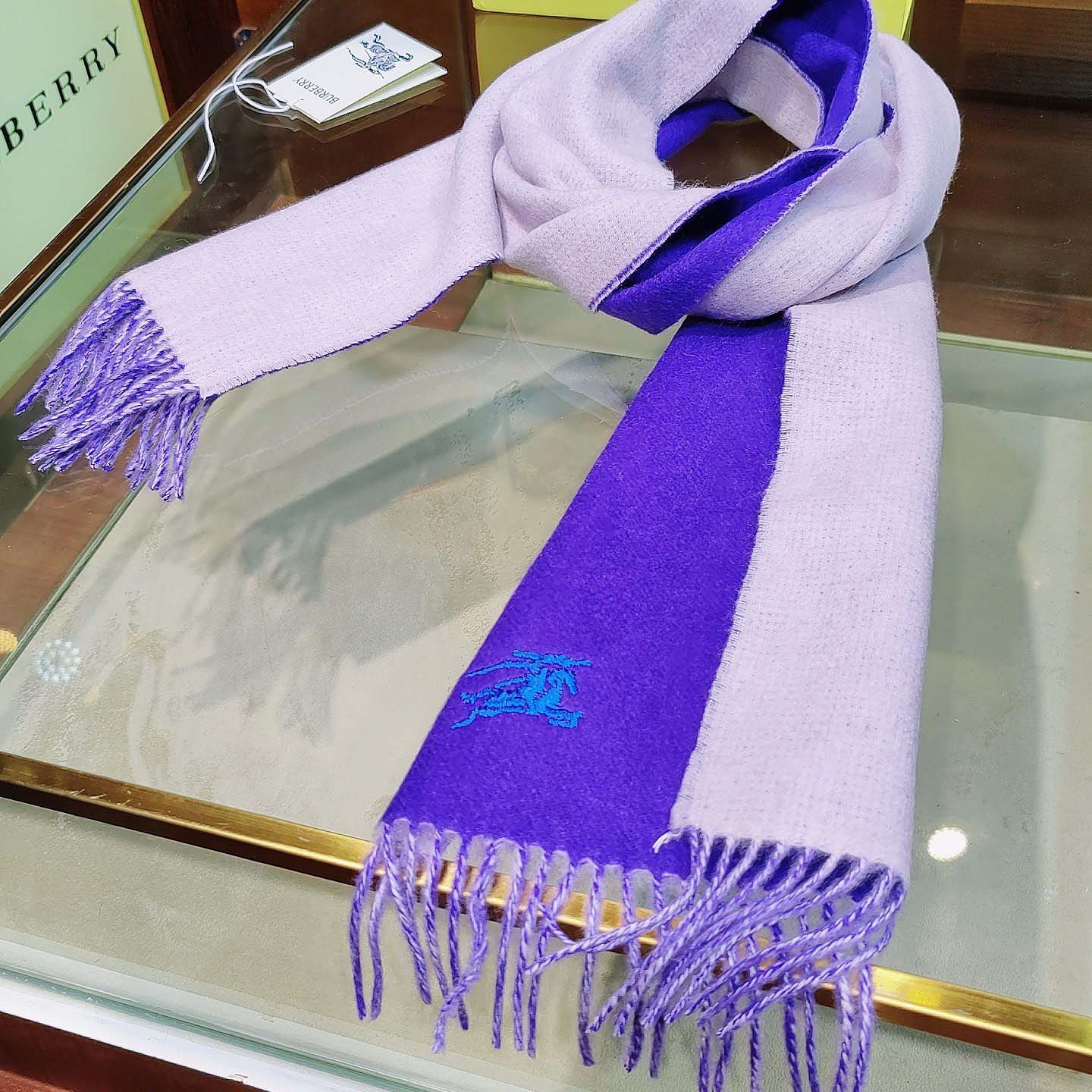 Burberry Reversible Cashmere Scarf - PerfectKickZ