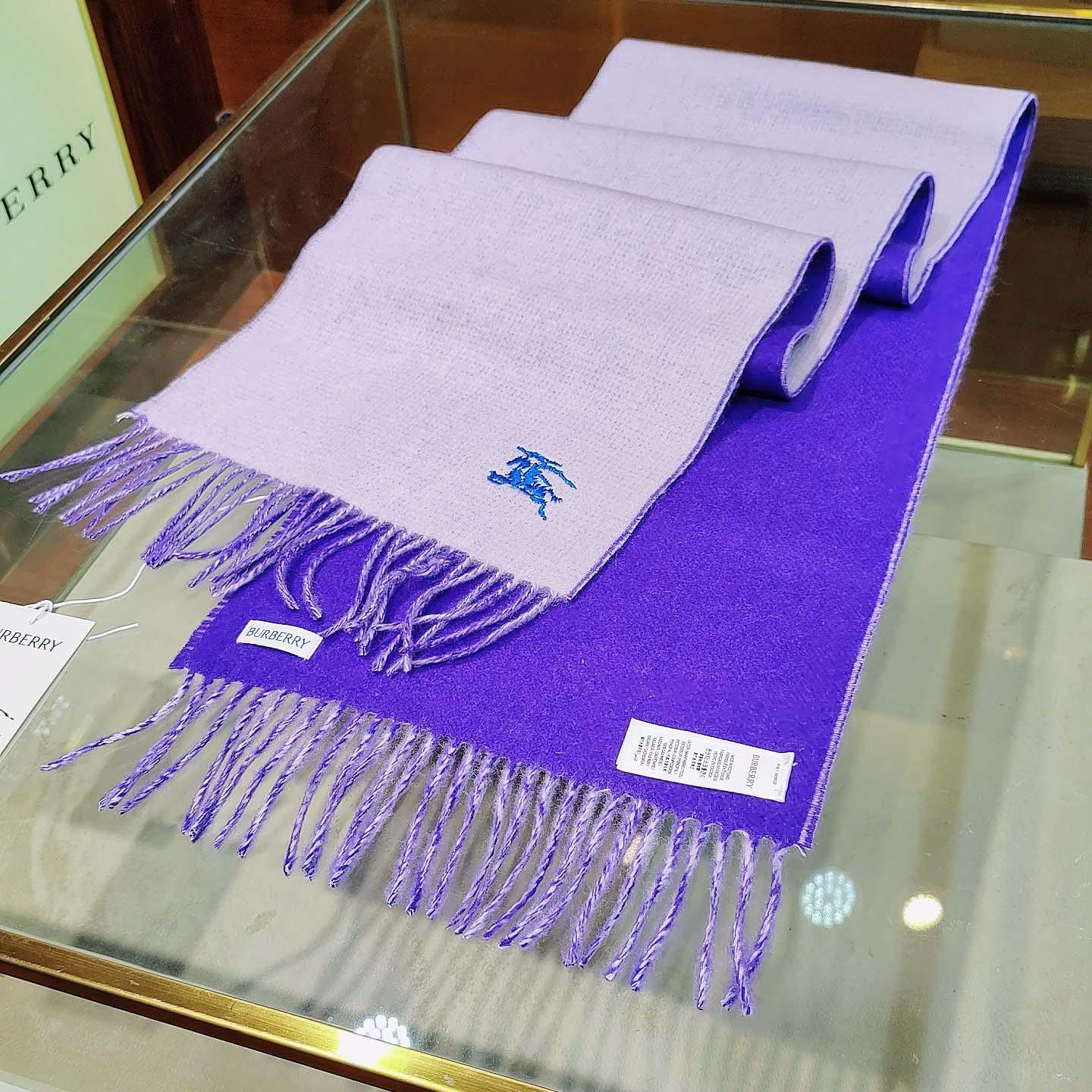 Burberry Reversible Cashmere Scarf - PerfectKickZ