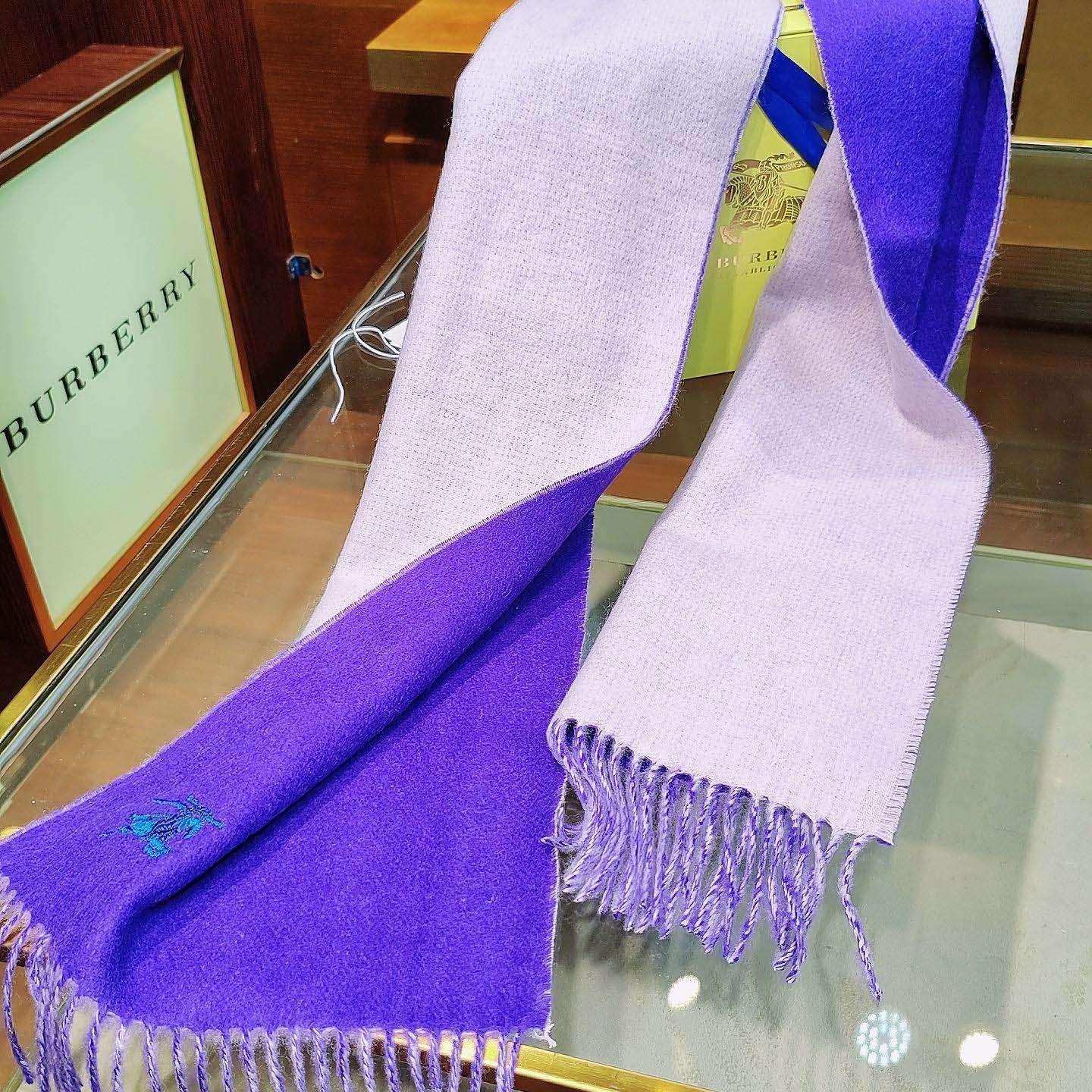 Burberry Reversible Cashmere Scarf - PerfectKickZ