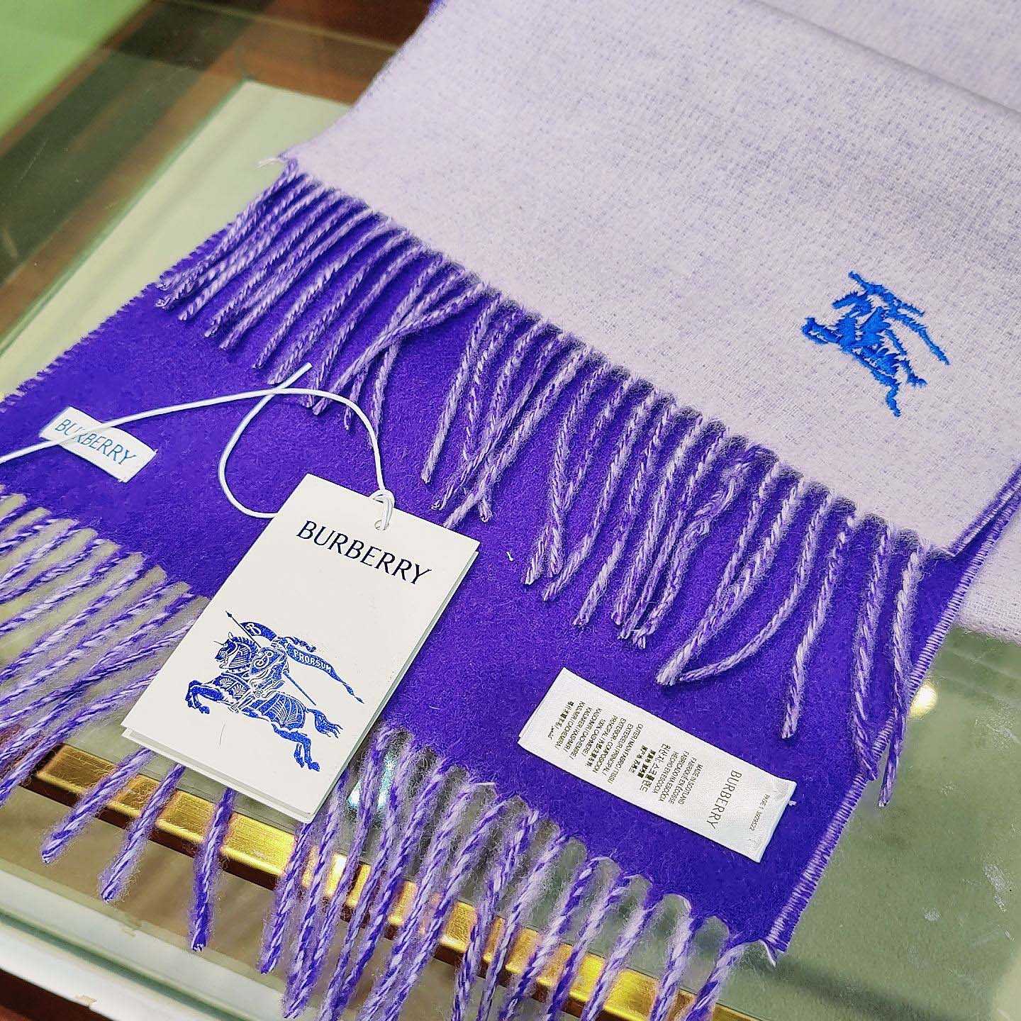 Burberry Reversible Cashmere Scarf - PerfectKickZ