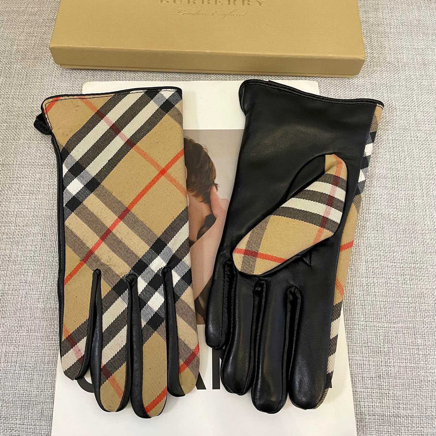 Burberry Gloves  - PerfectKickZ