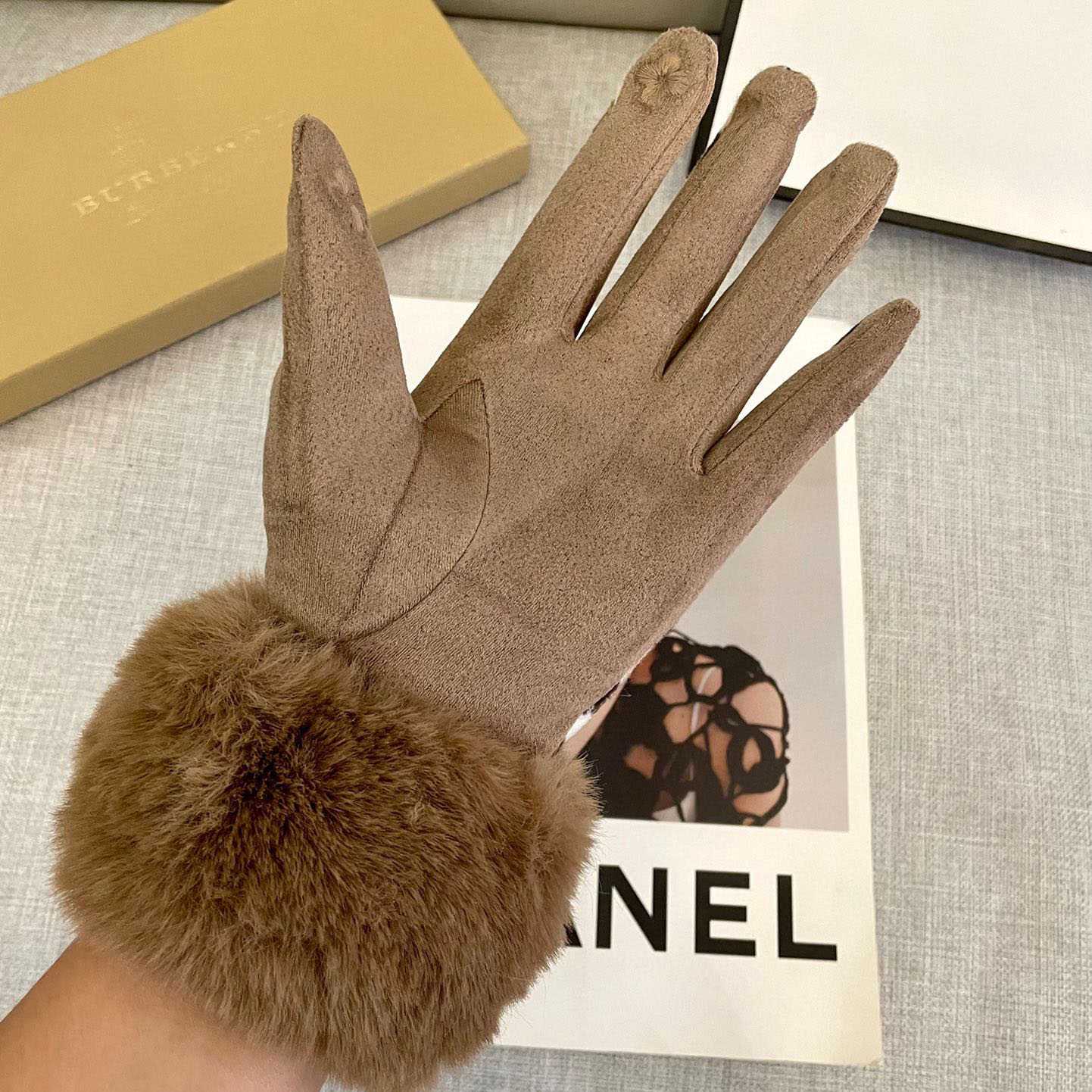 Burberry Gloves  - PerfectKickZ