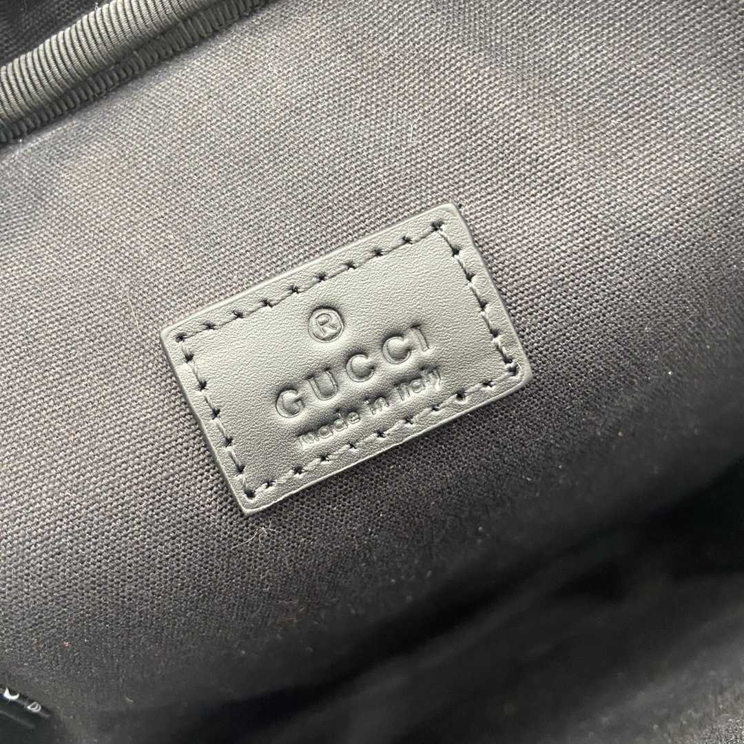 Gucci Small GG Crossbody Bag - PerfectKickZ