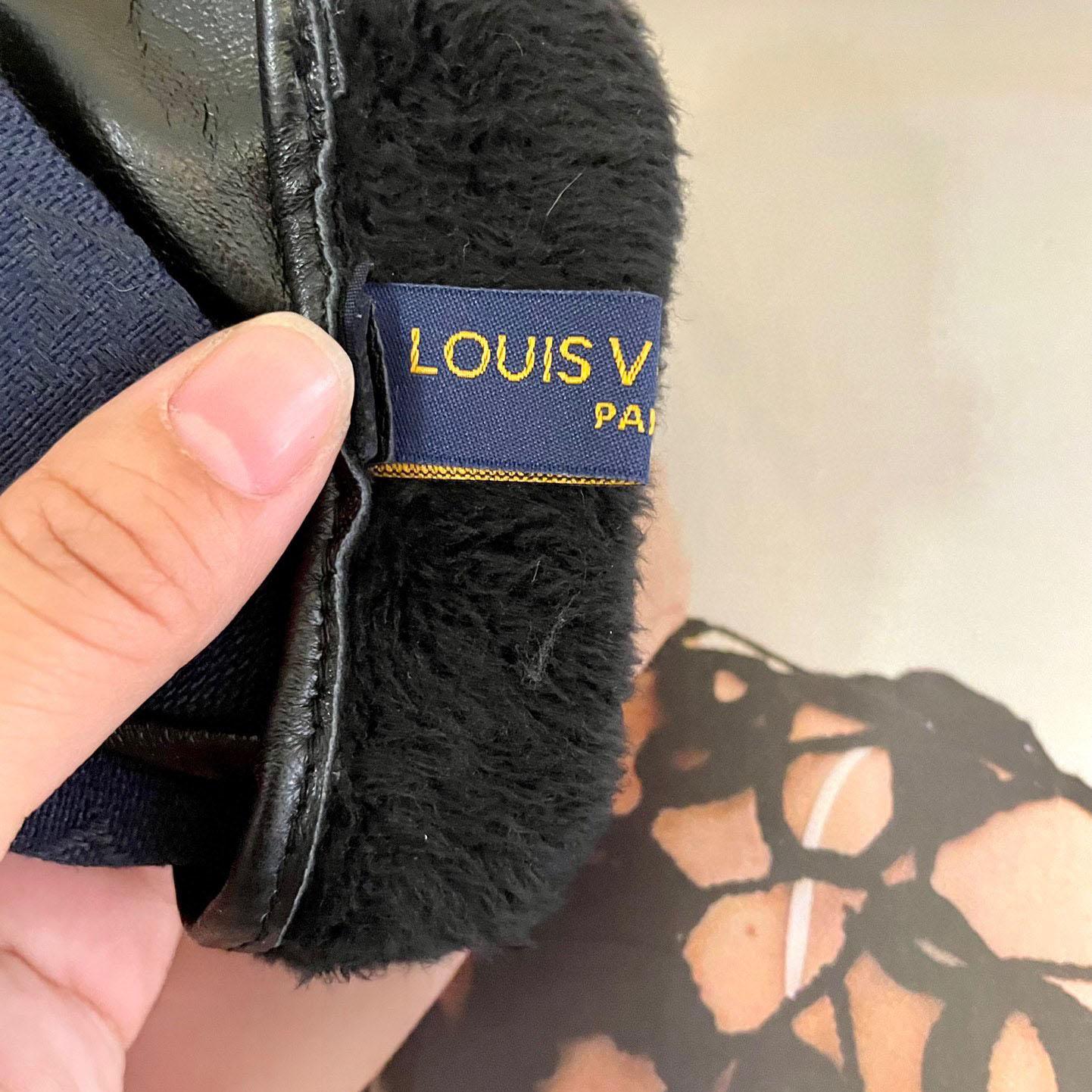 Louis Vuitton Gloves  - PerfectKickZ