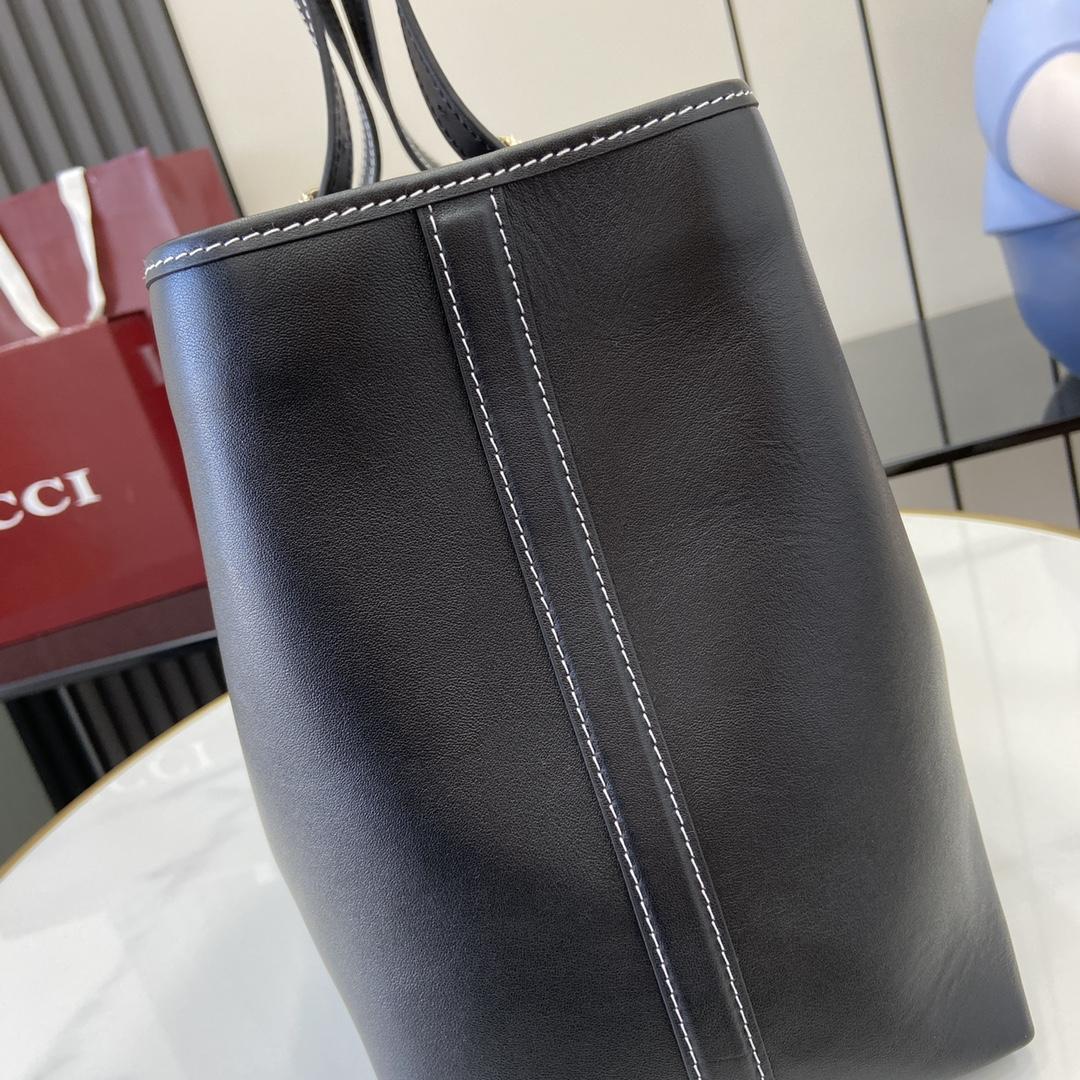 Gucci GG Emblem Medium Tote Bag - PerfectKickZ