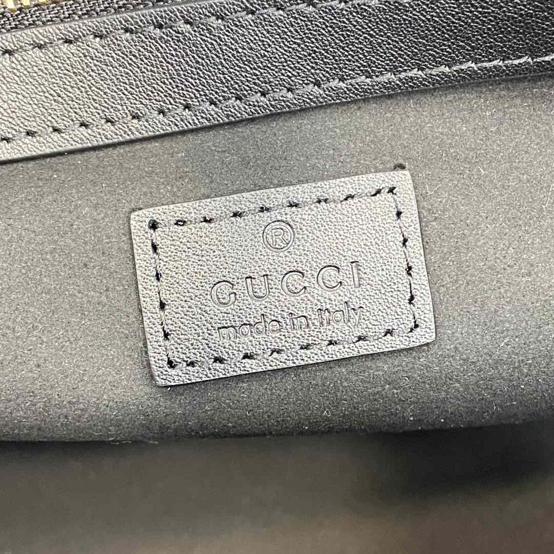 Gucci GG Emblem Medium Tote Bag - PerfectKickZ