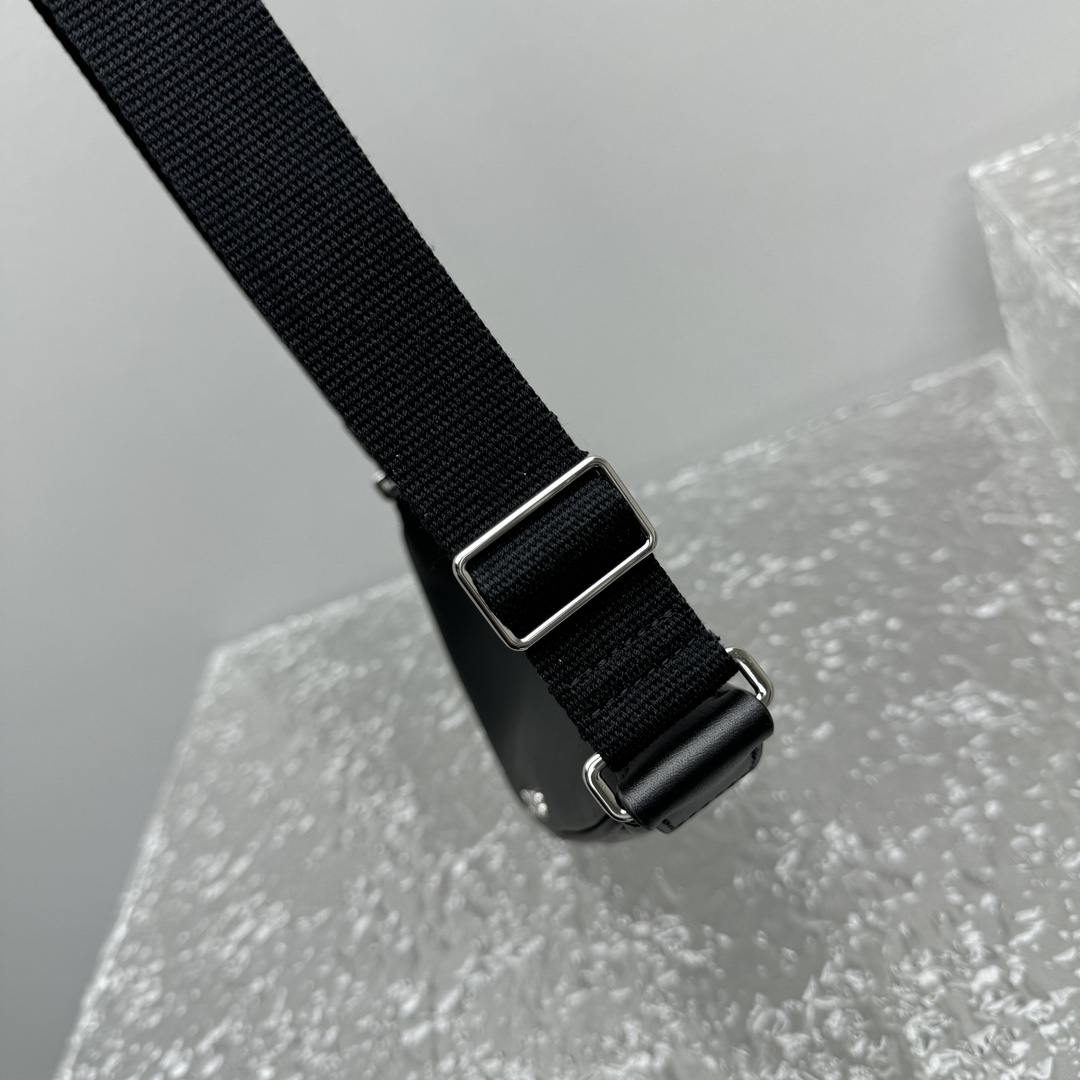 Jacquemus x Nike Le Sac Swoosh (30x 8.5cm) - PerfectKickZ