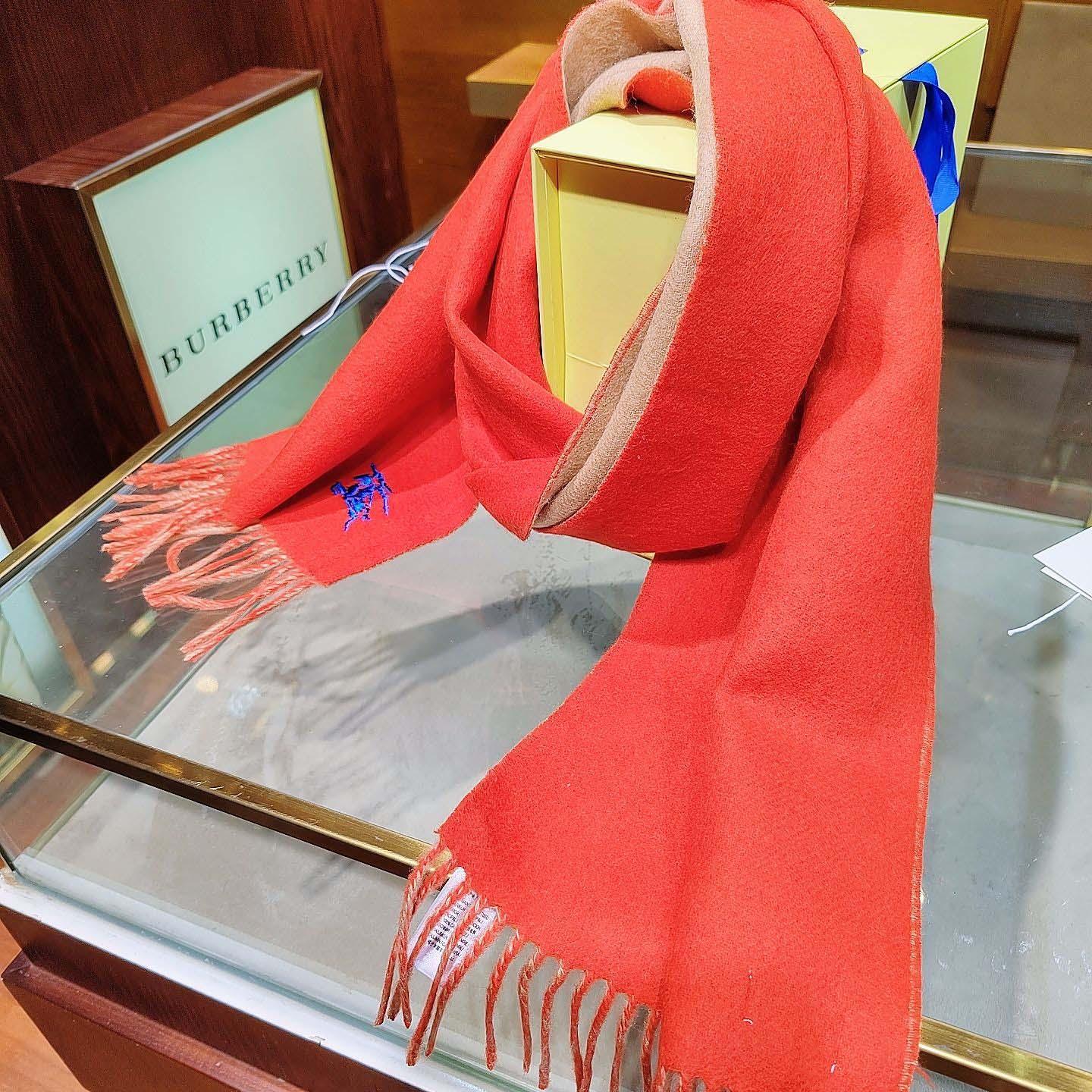 Burberry Reversible Cashmere Scarf - PerfectKickZ