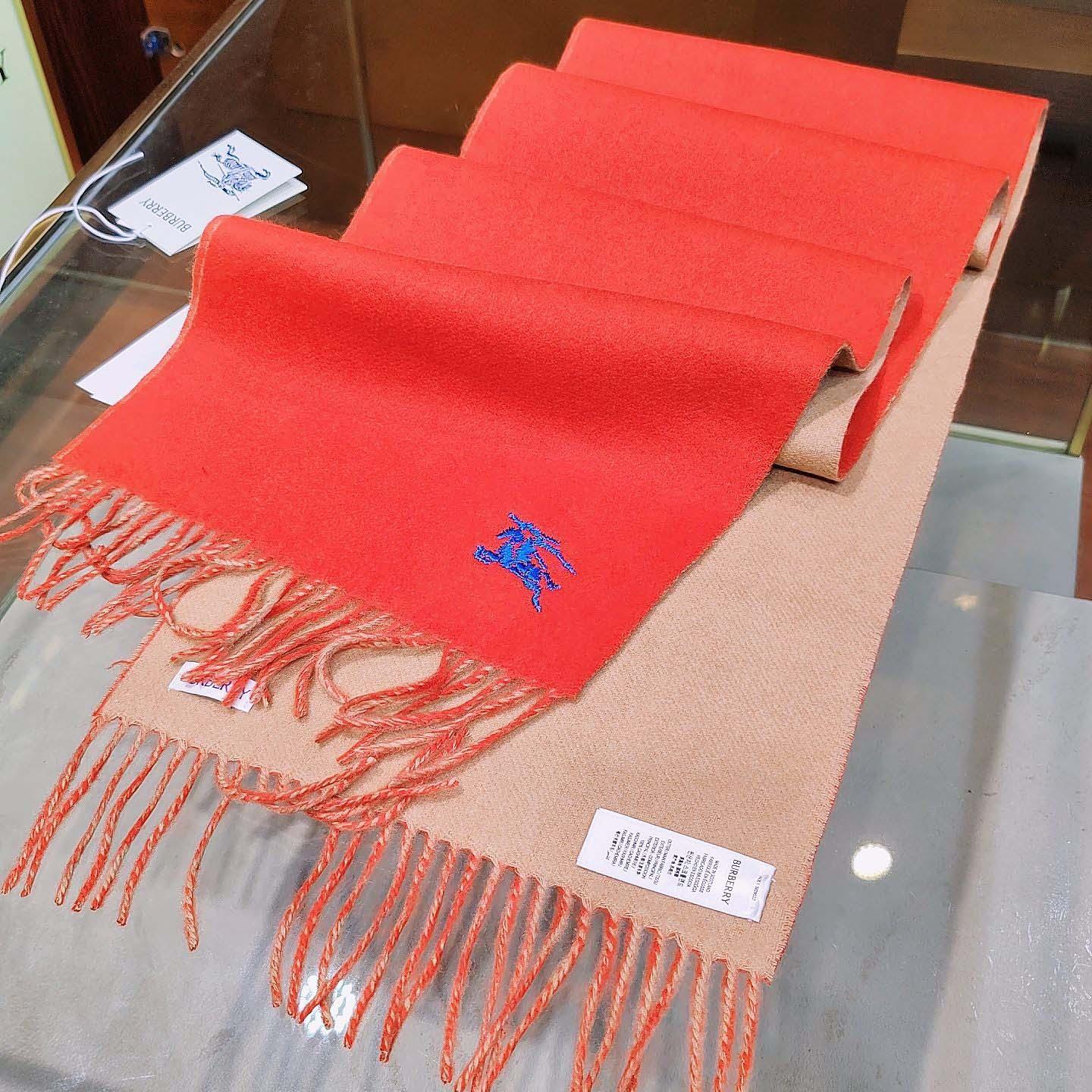 Burberry Reversible Cashmere Scarf - PerfectKickZ