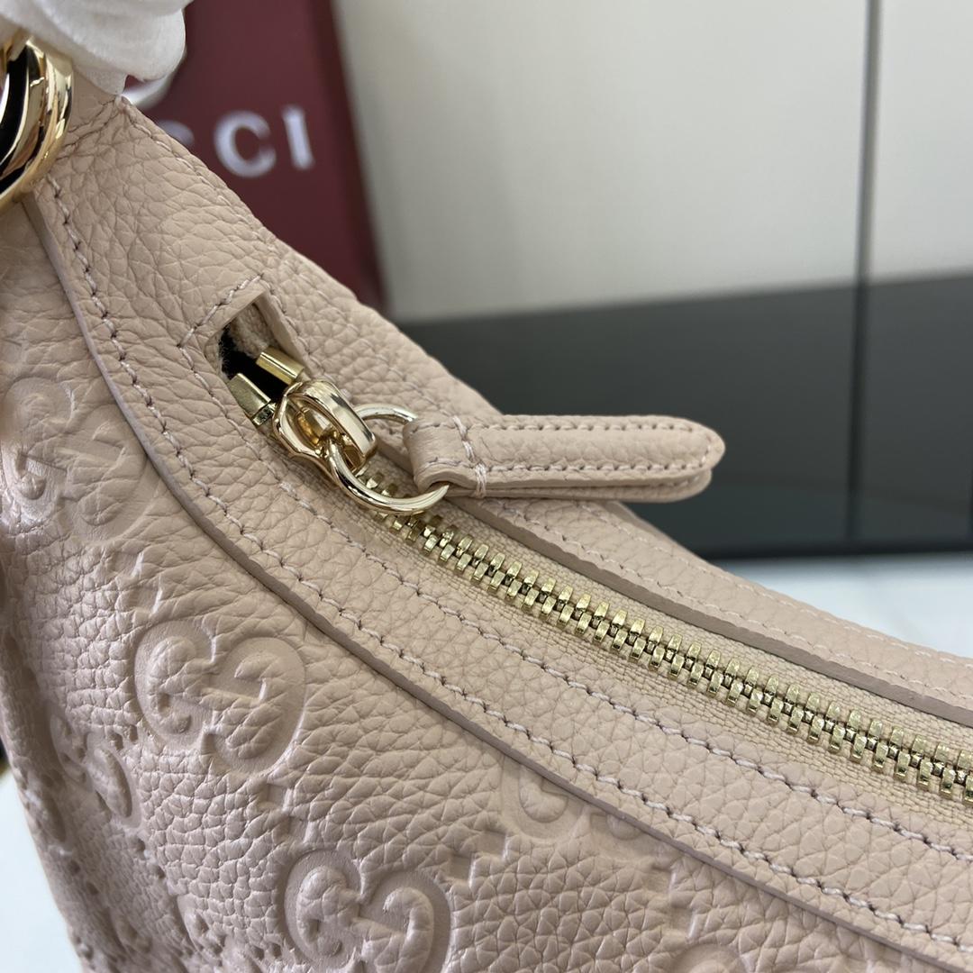 Gucci GG Emblem Medium Shoulder Bag - PerfectKickZ