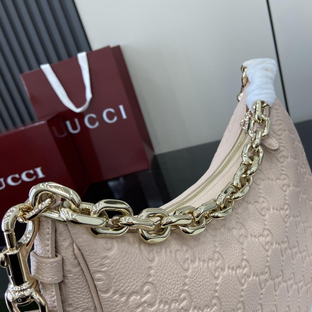 Gucci GG Emblem Medium Shoulder Bag - PerfectKickZ