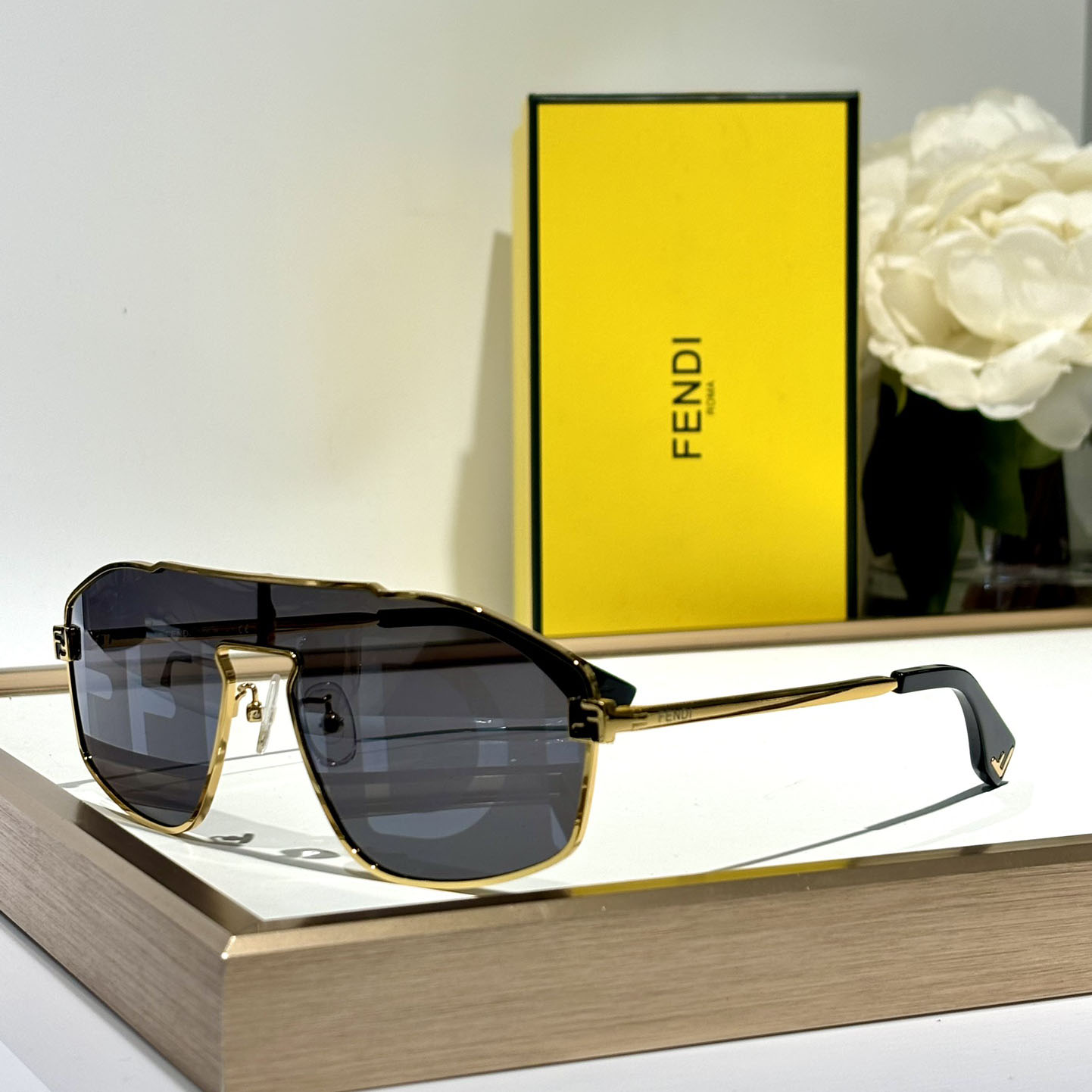 Fendi Sky Sunglasses   FE40129U - PerfectKickZ
