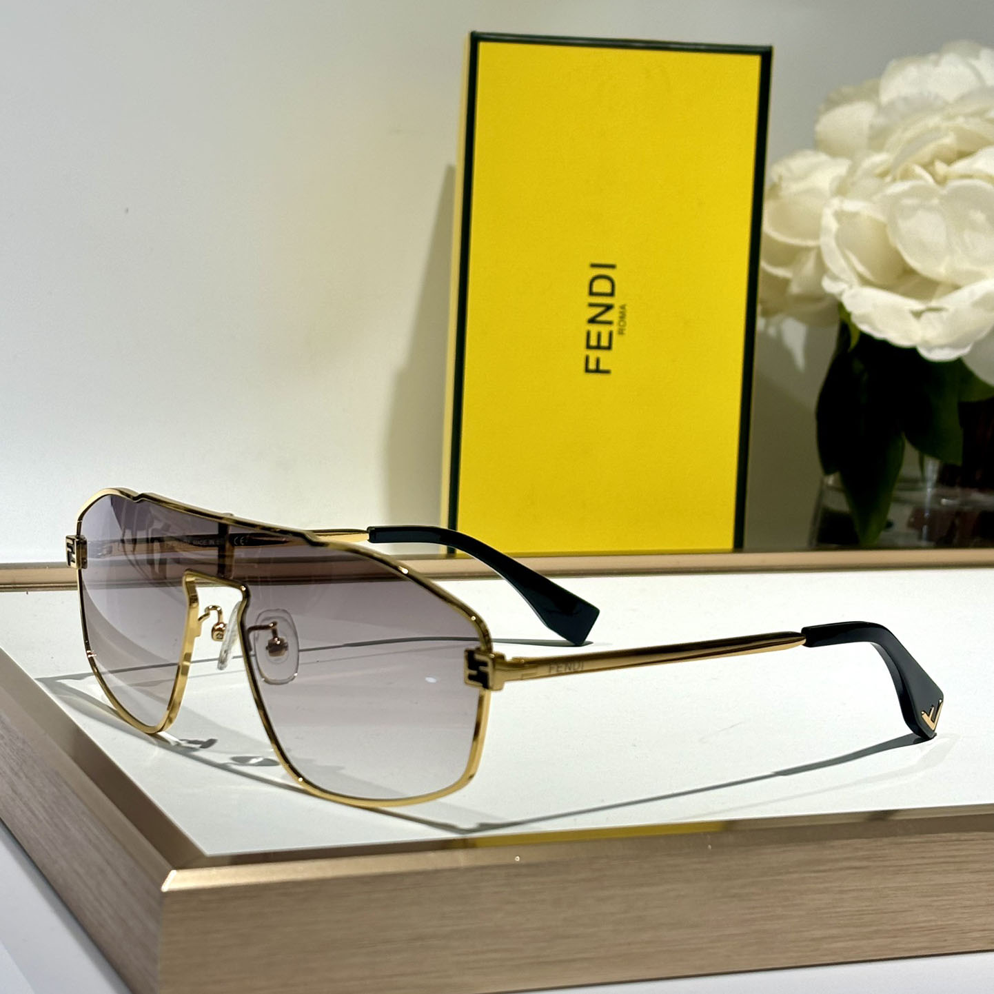 Fendi Sky Sunglasses   FE40129U - 