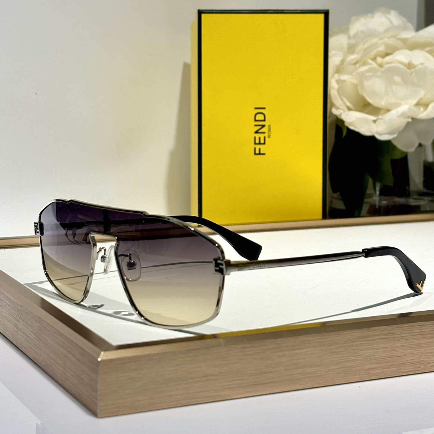 Fendi Sky Sunglasses   FE40129U - 