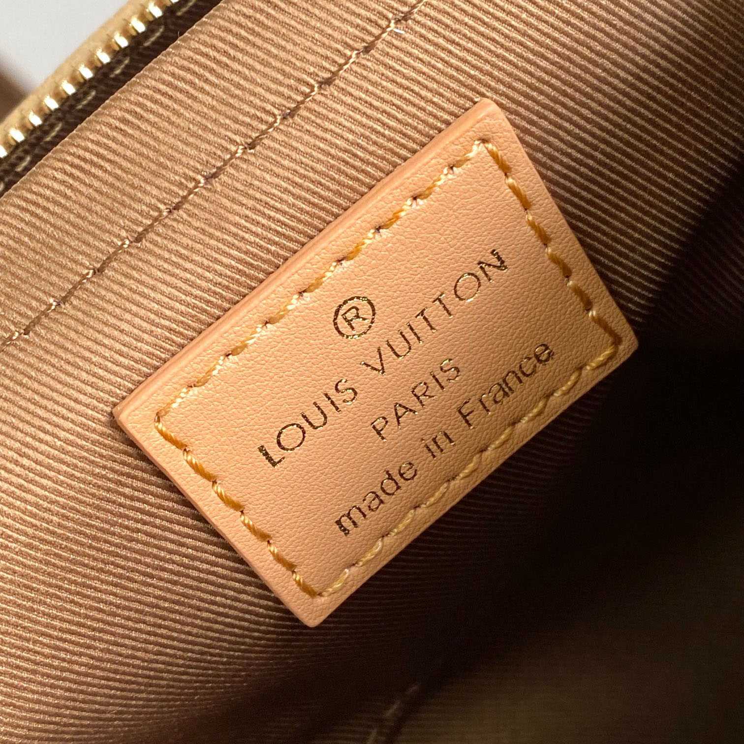 Louis Vuitton Keepall Bandoulière 25  M12627 - PerfectKickZ