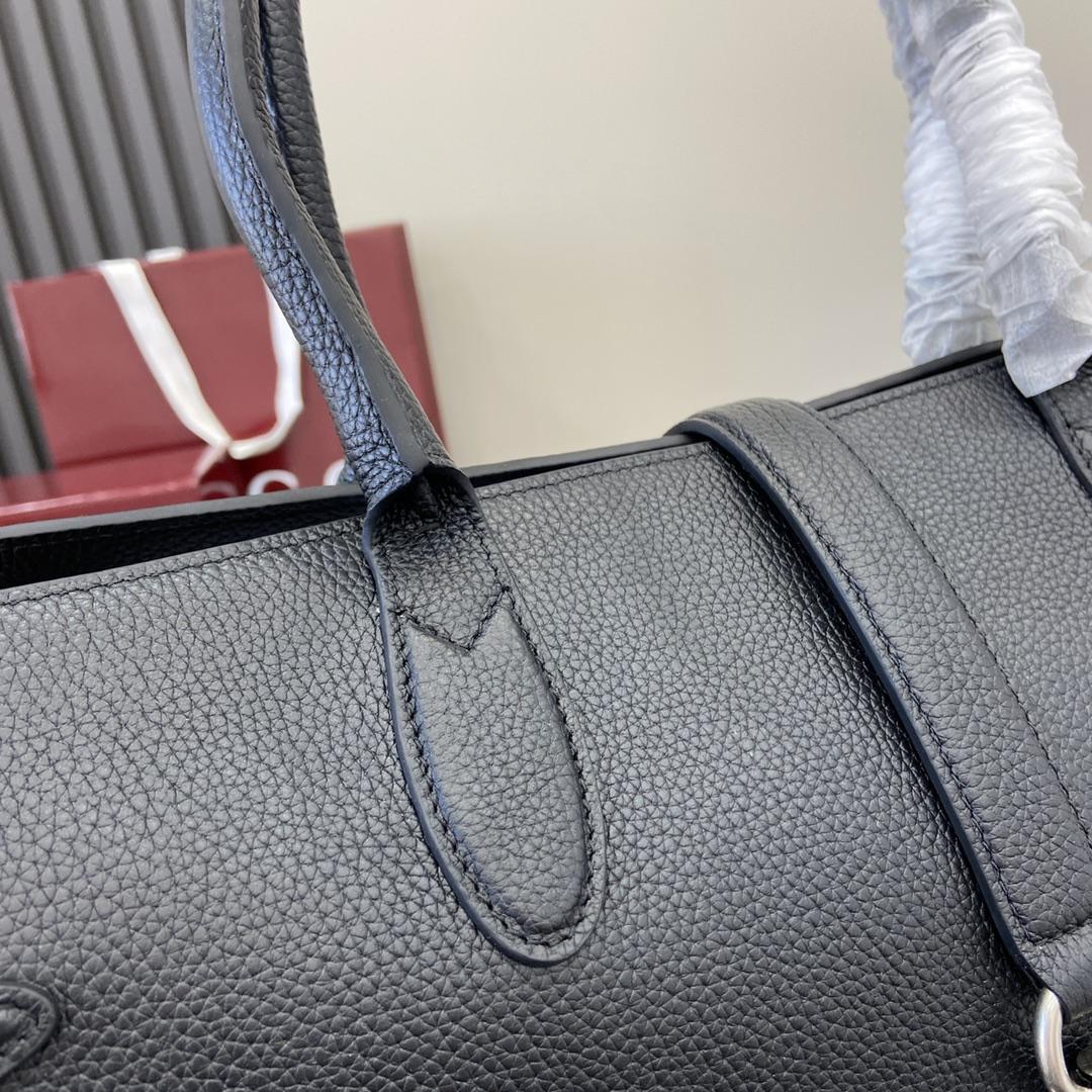 Gucci Large Tote Bag With Hook Closure - PerfectKickZ