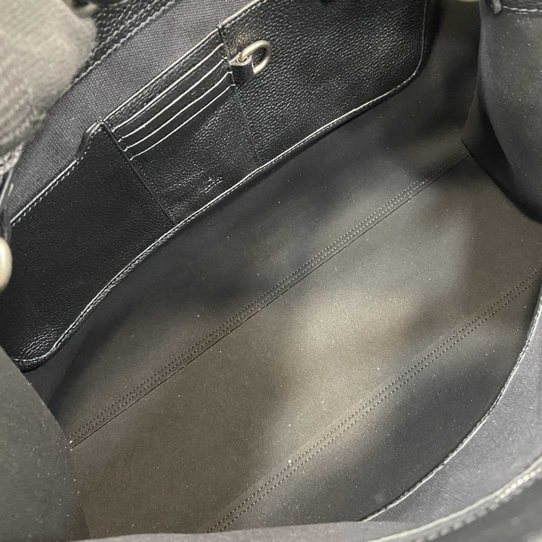 Gucci Large Tote Bag With Hook Closure - PerfectKickZ