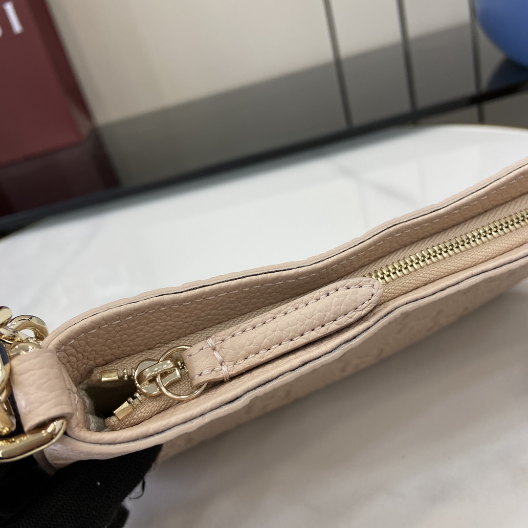 Gucci GG Emblem Super Mini Bag - PerfectKickZ