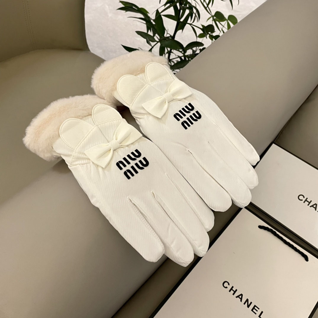 Miu Miu Gloves  - PerfectKickZ