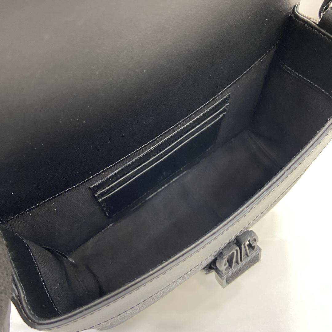 Gucci Super Mini GG Bag - PerfectKickZ
