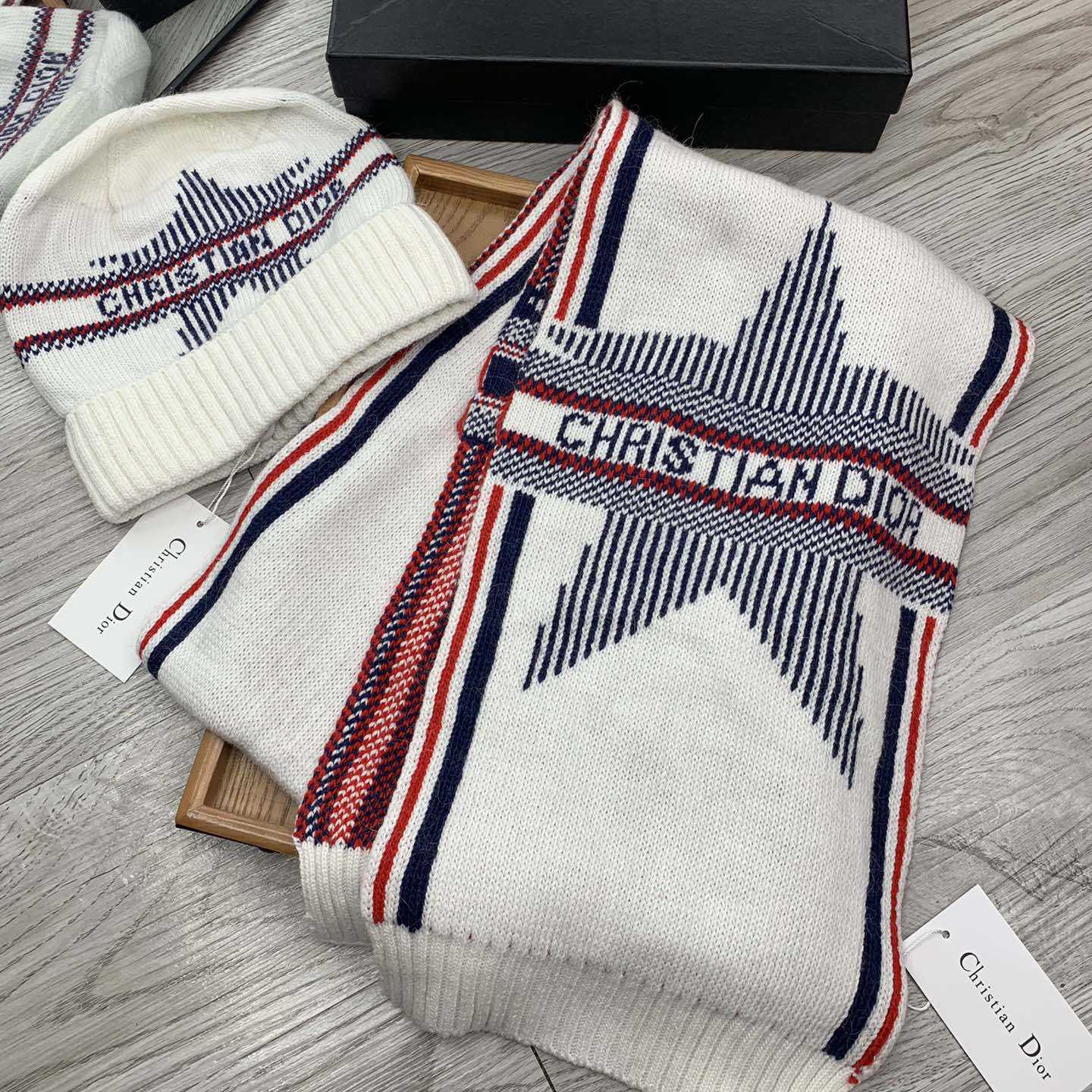 Dior Beanie And Scarf - PerfectKickZ