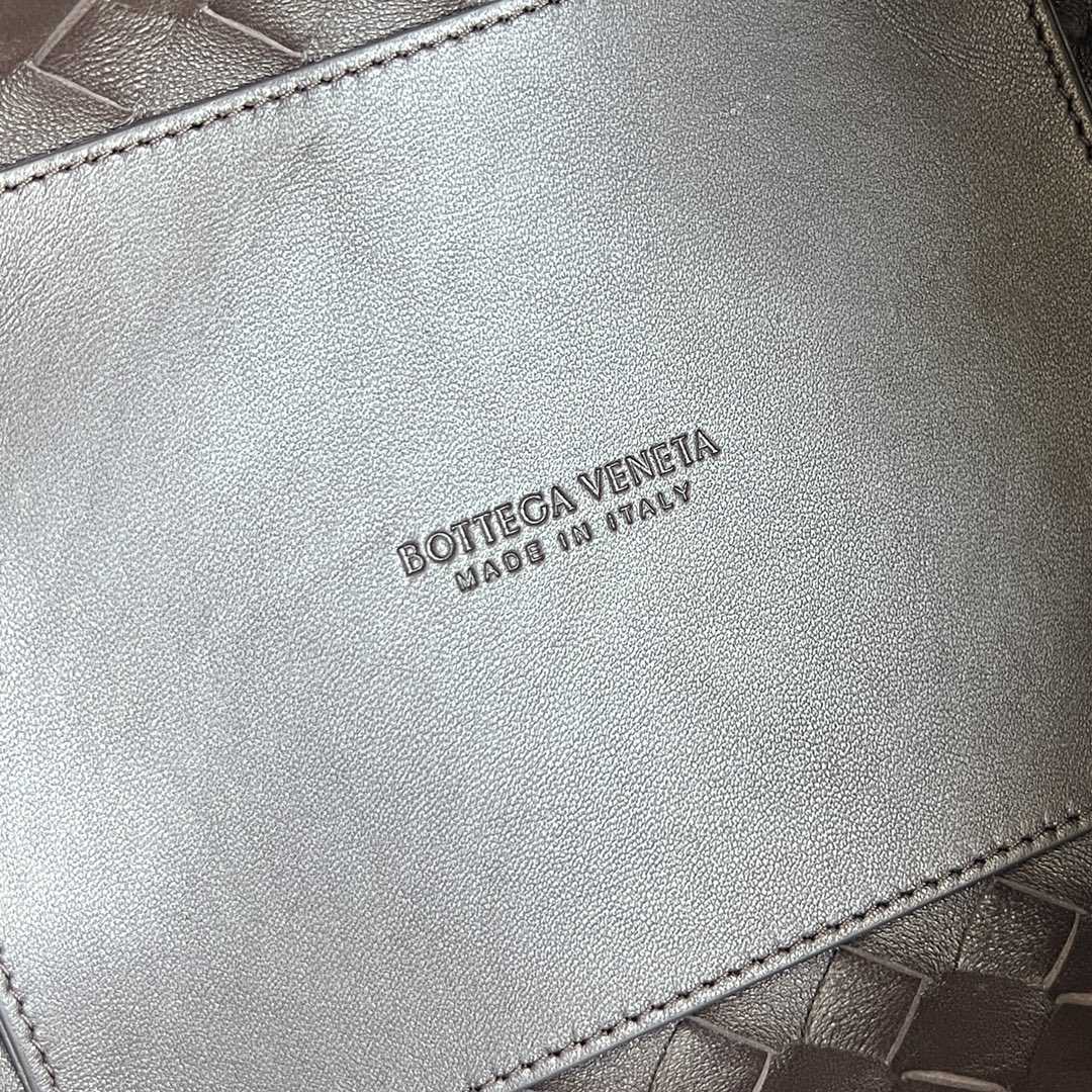 Bottega Veneta Small Parachute Chain   - PerfectKickZ