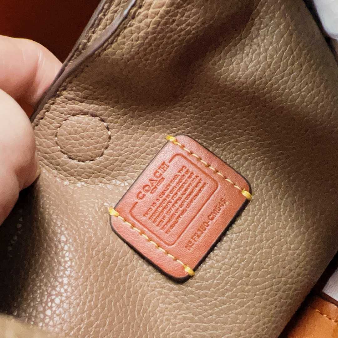 Coach Lana Shoulder Bag 23  - PerfectKickZ