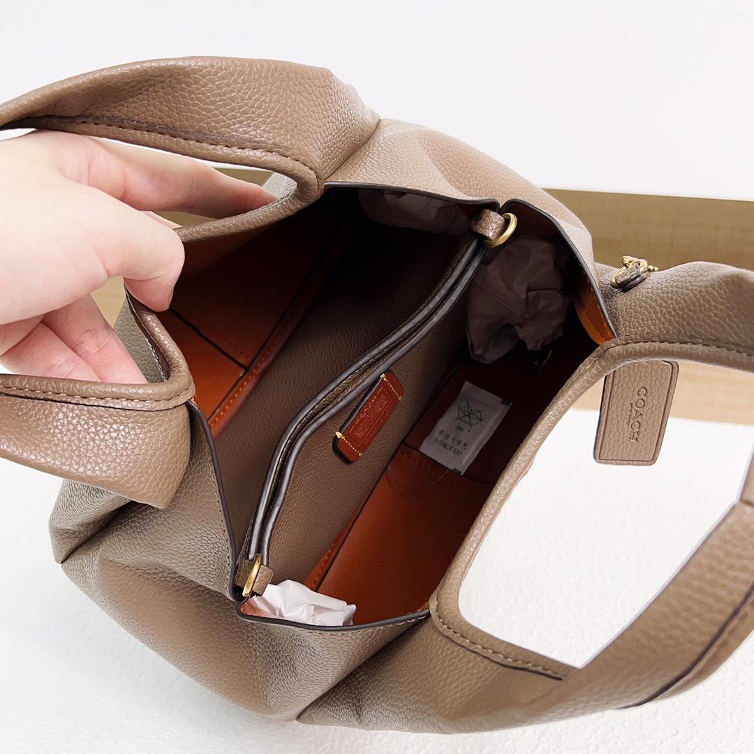 Coach Lana Shoulder Bag 23  - PerfectKickZ