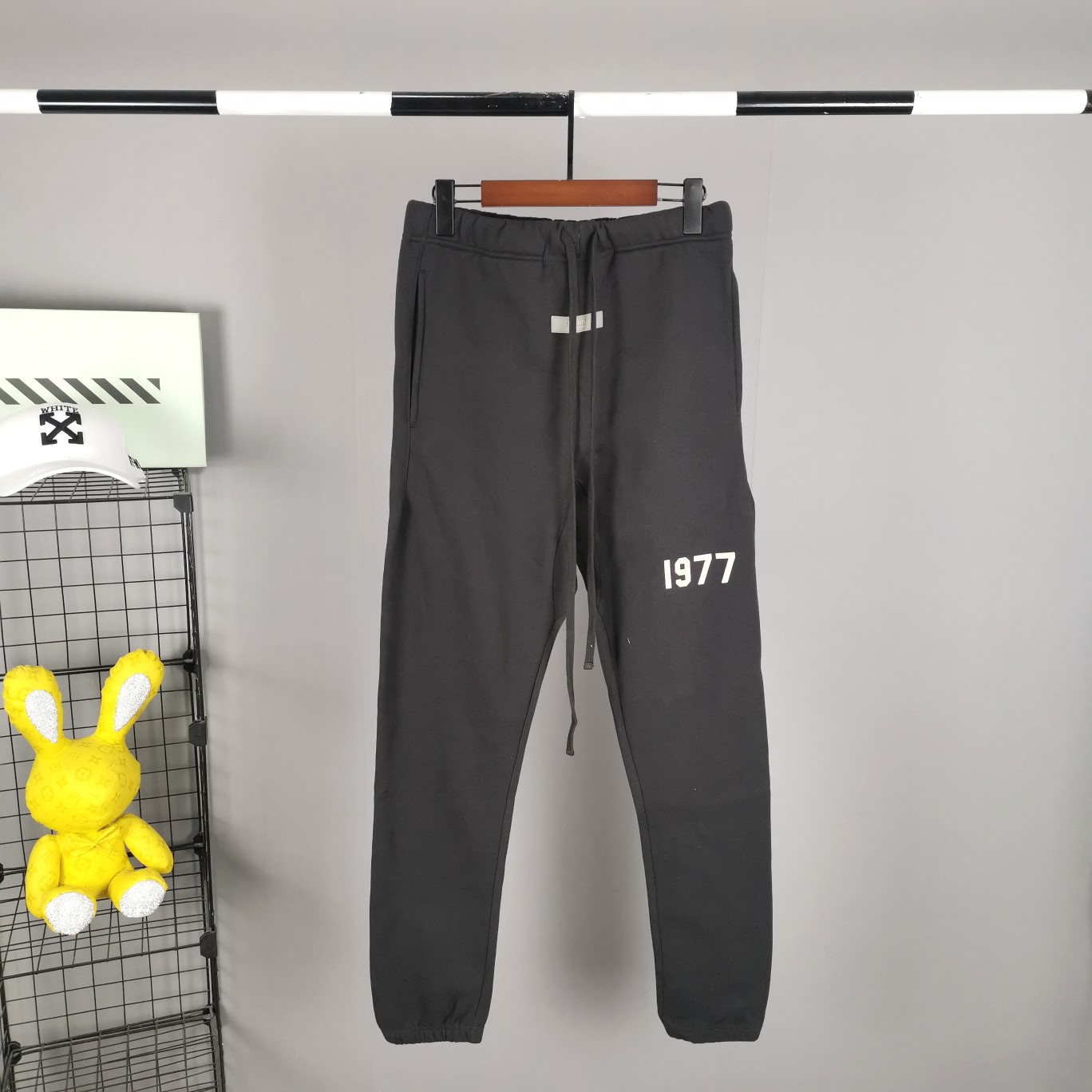 Fear of God Essentials Sweatpants - PerfectKickZ