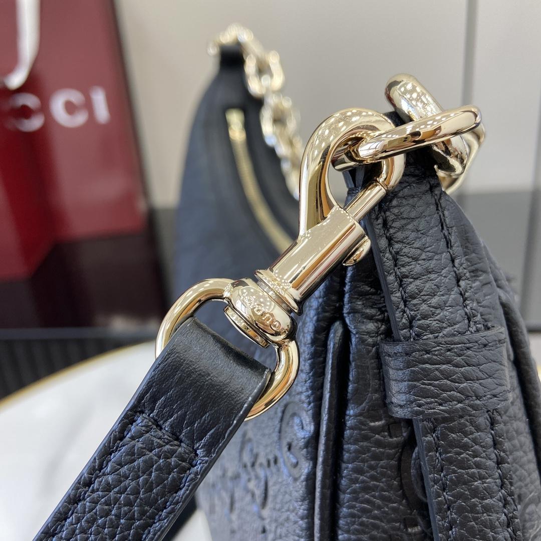Gucci GG Emblem Medium Shoulder Bag - PerfectKickZ