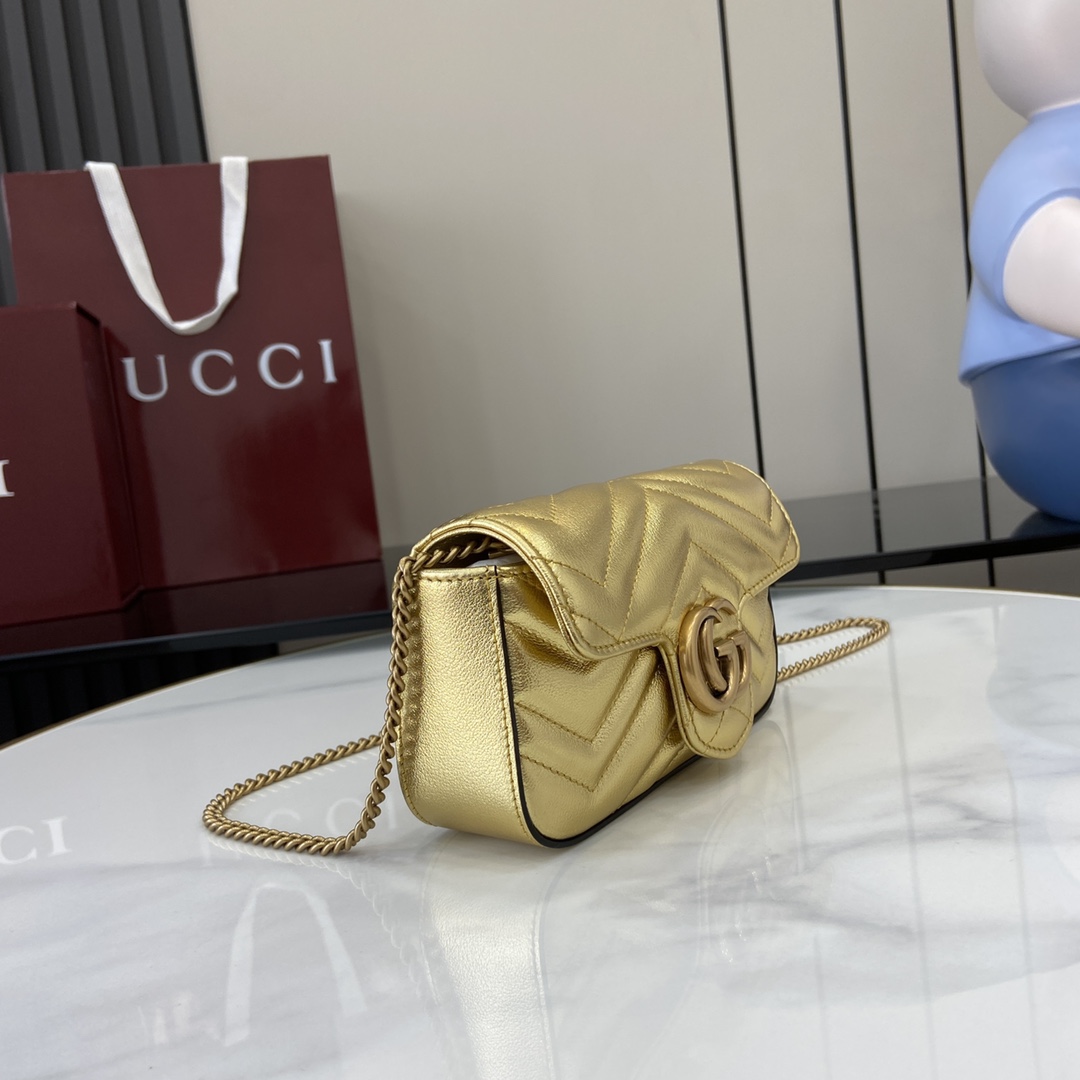 Gucci GG Marmont Super Mini Bag - 